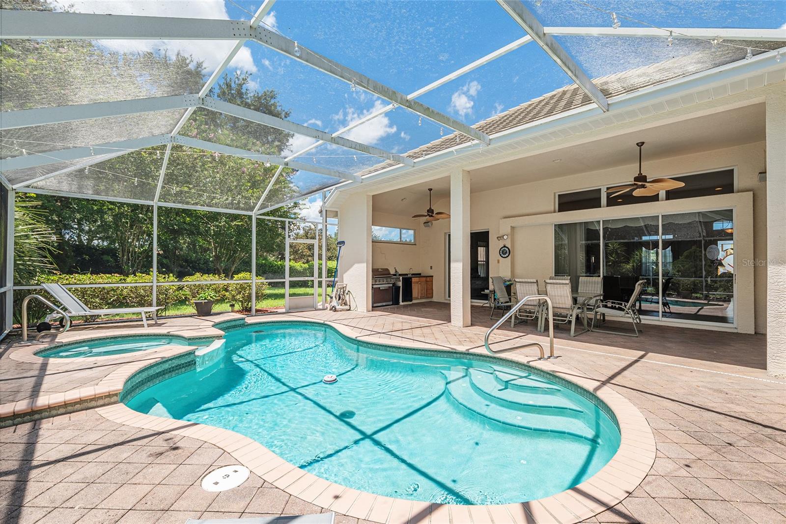 WOODSIDE - Residential