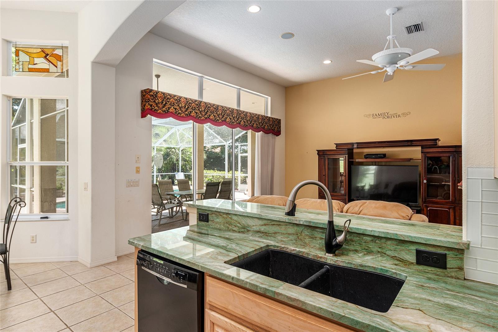 WOODSIDE - Residential