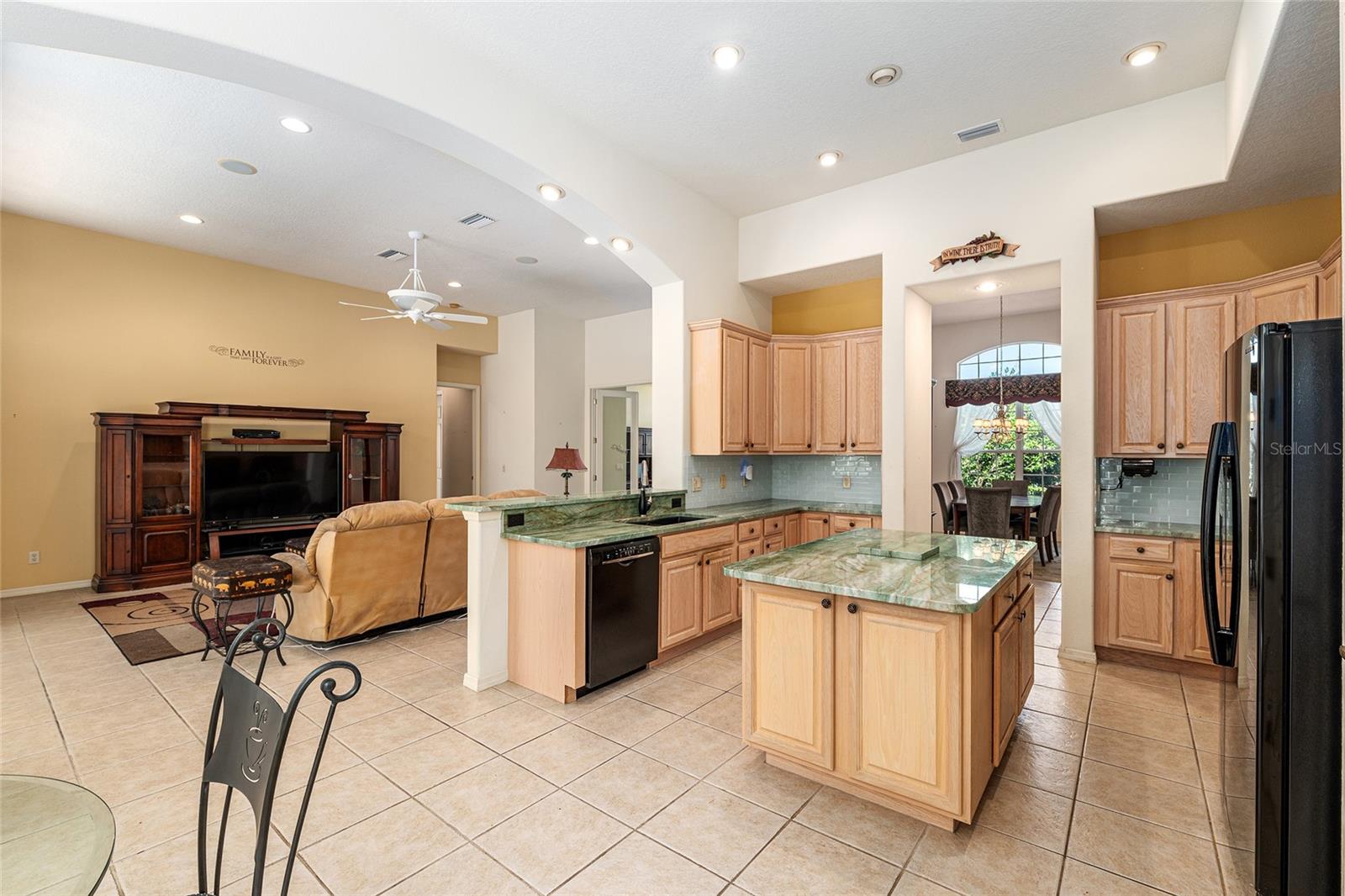 WOODSIDE - Residential