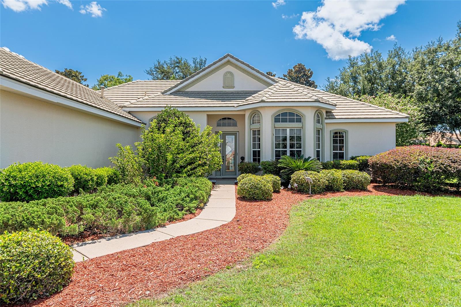 WOODSIDE - Residential