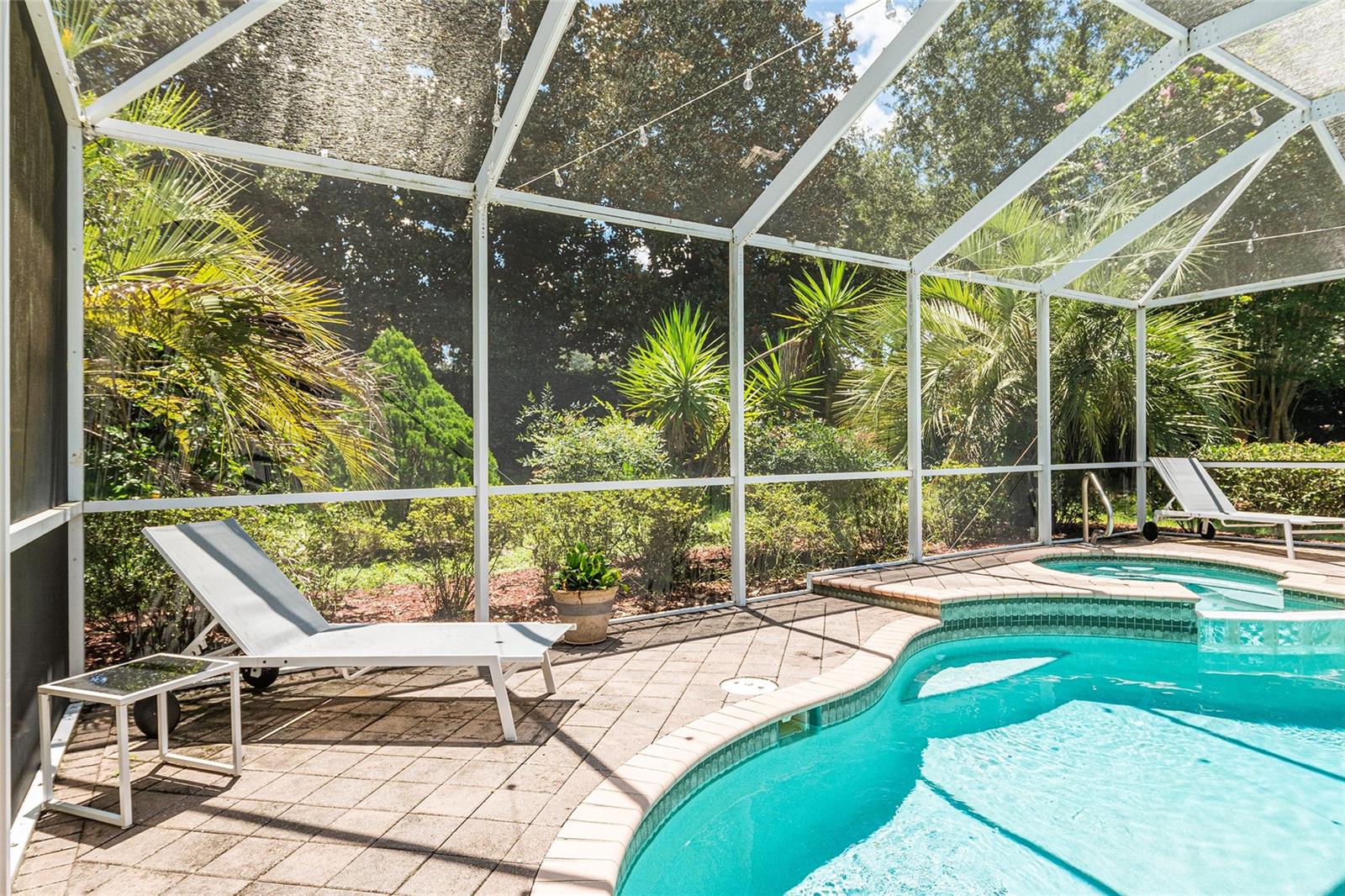 WOODSIDE - Residential