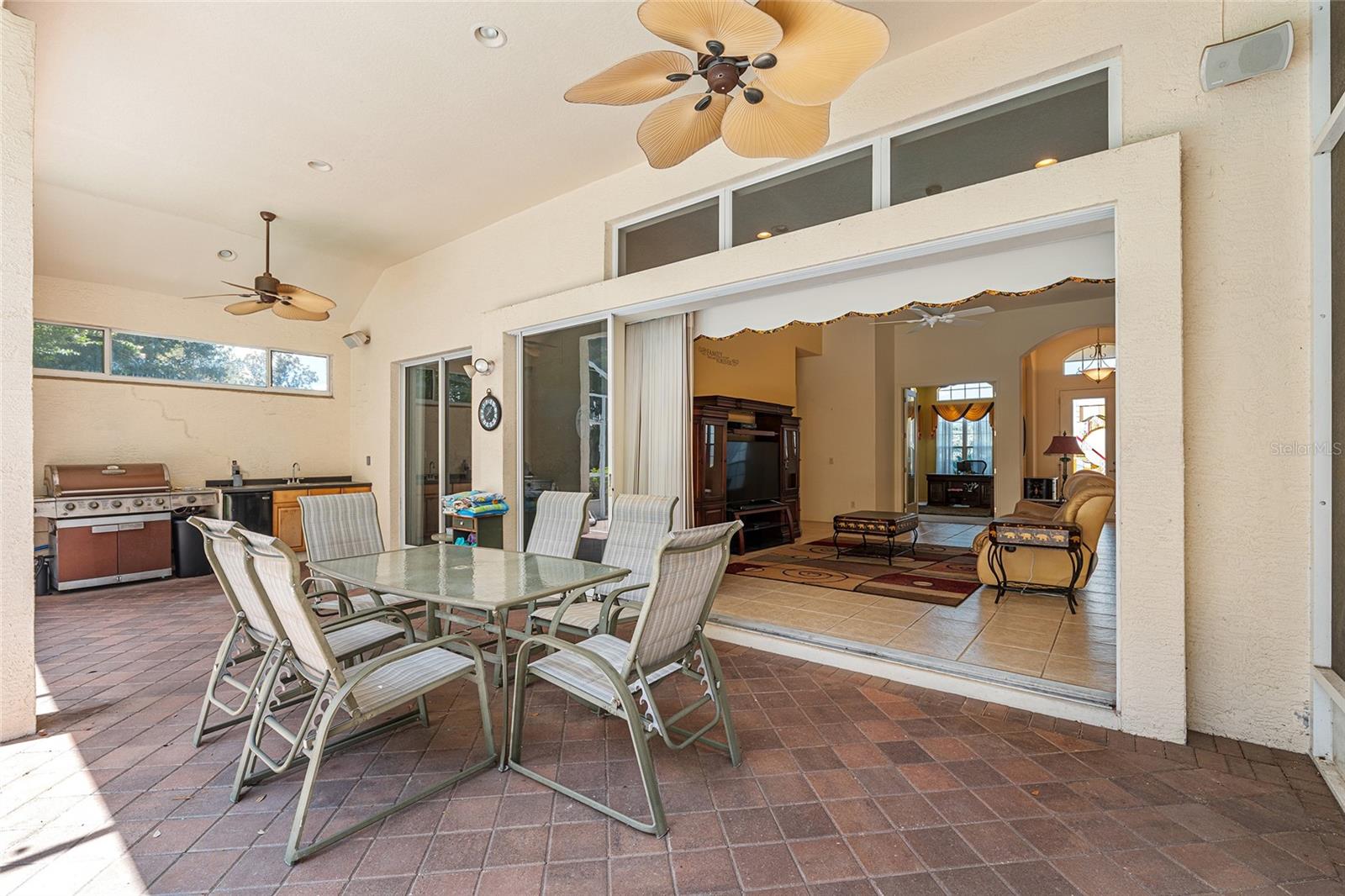 WOODSIDE - Residential