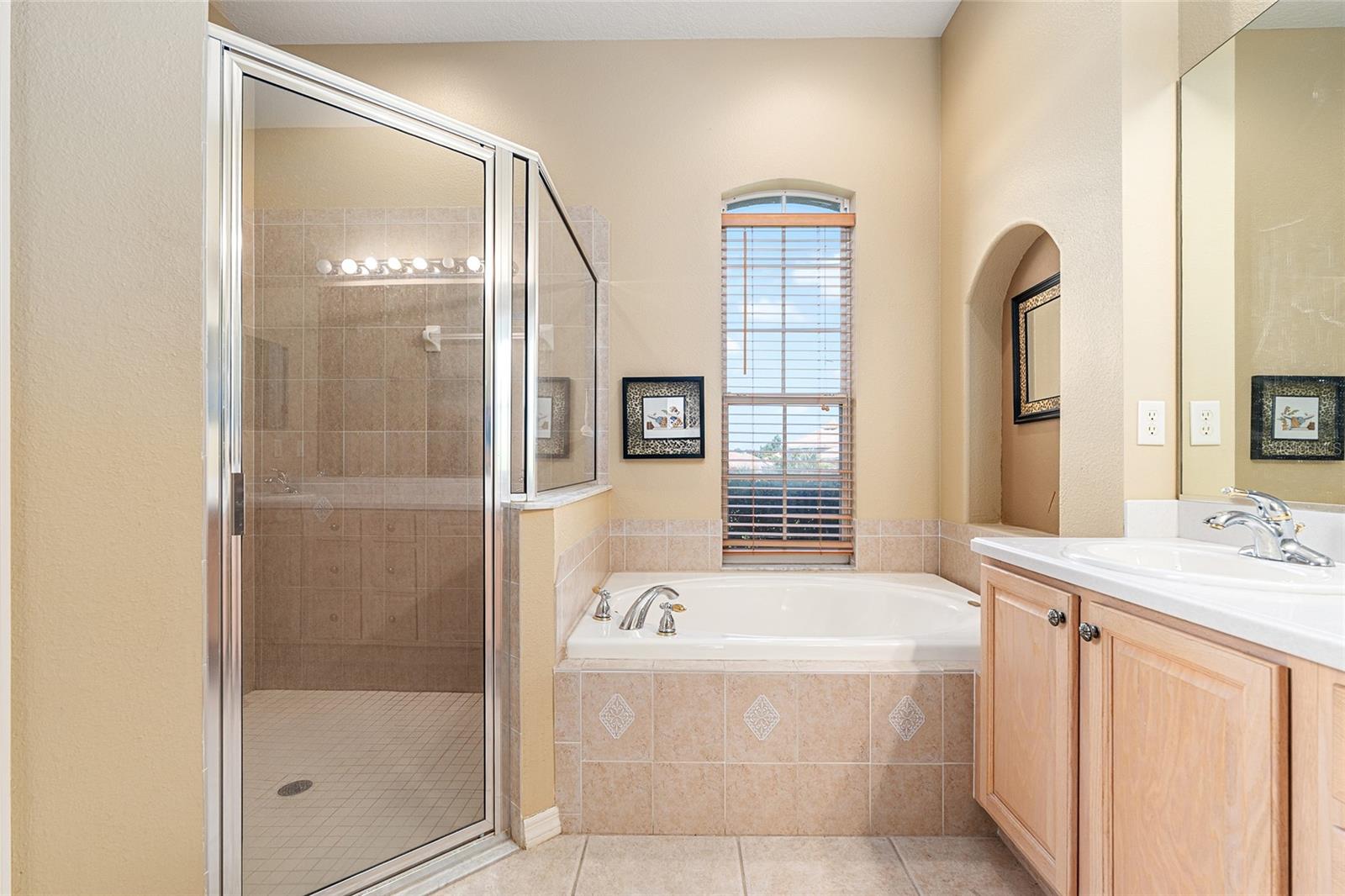 WOODSIDE - Residential