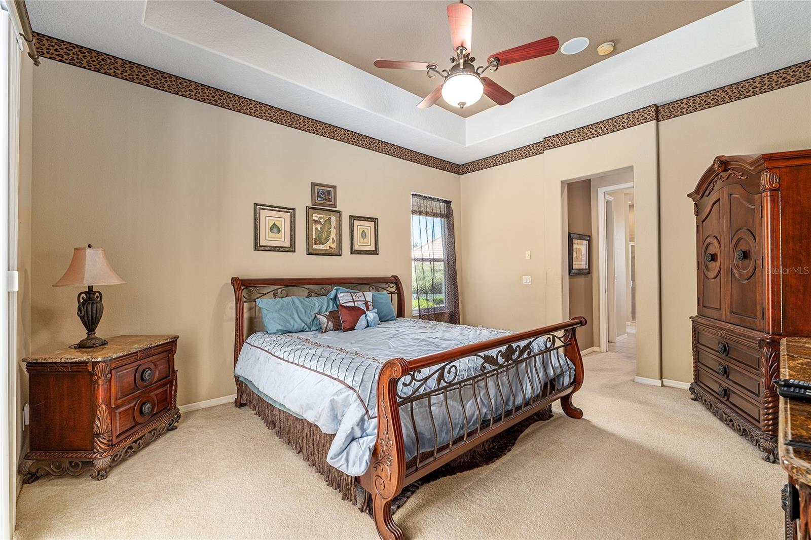 WOODSIDE - Residential