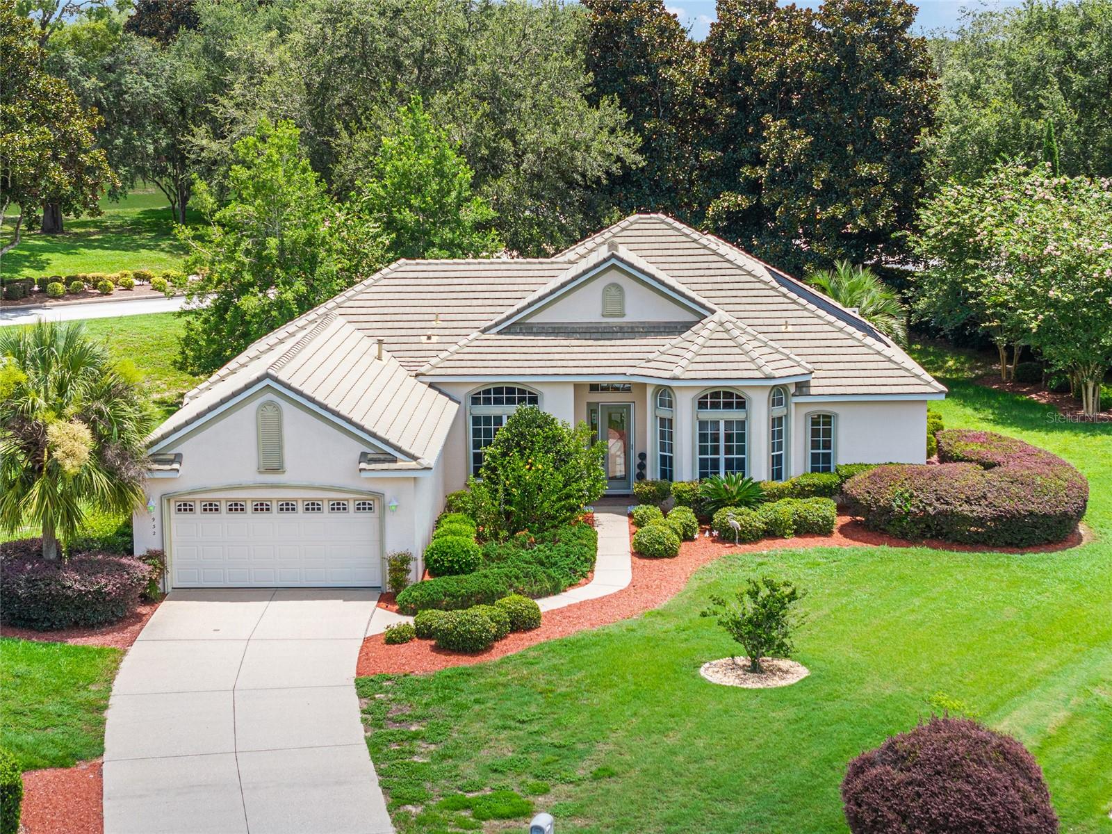 932 W ROLLINGWOOD COURT
