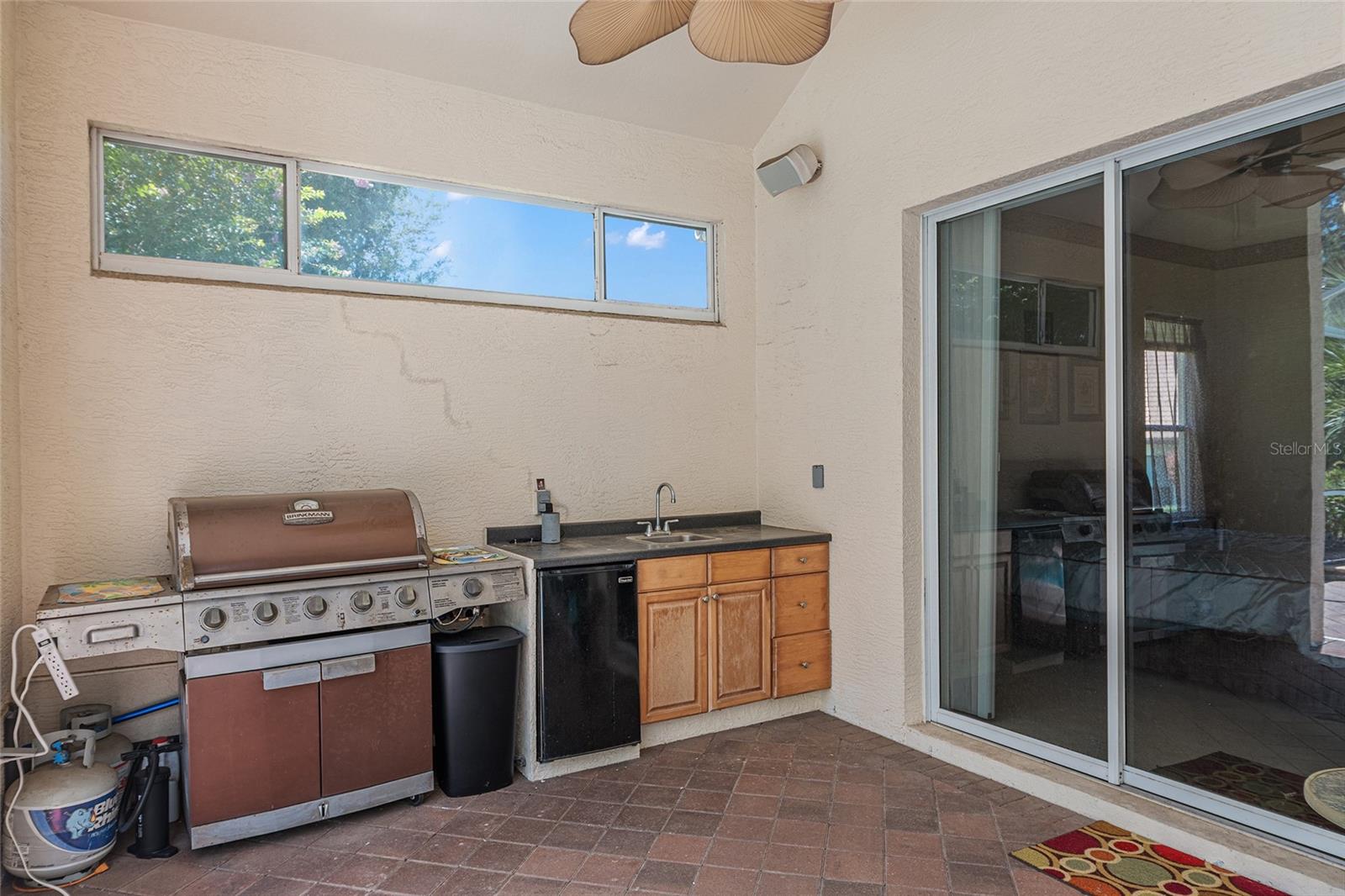 WOODSIDE - Residential