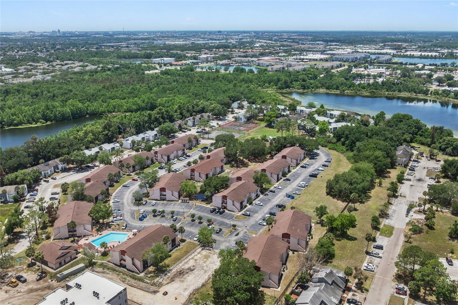 LEMON TREE CONDO SEC 01 - Residential