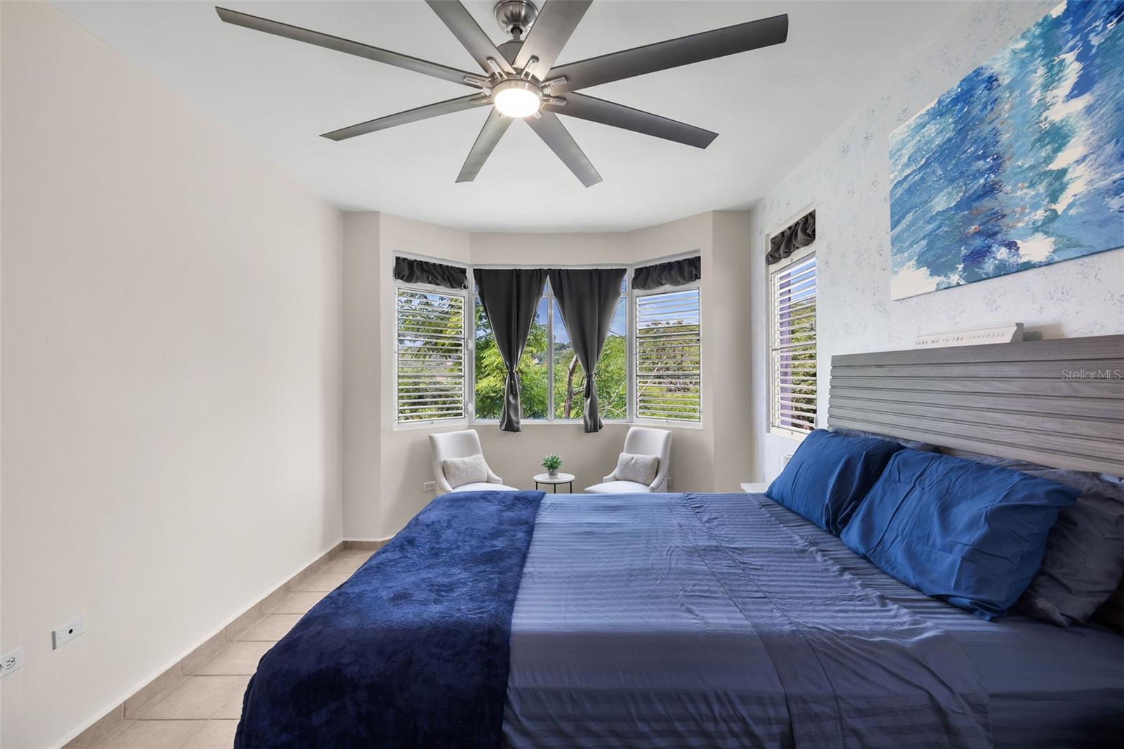 COND HARBOUR LAKES - Residential