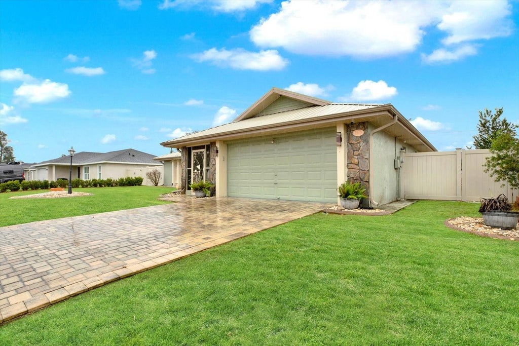 Photo of 15710 SW 23rd Court Road, Ocala, FL 34473 (MLS # TB8557188)