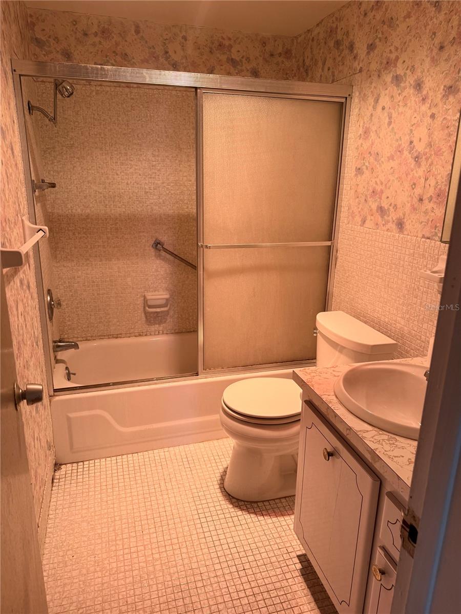 TOWN APTS CONDO - Residential