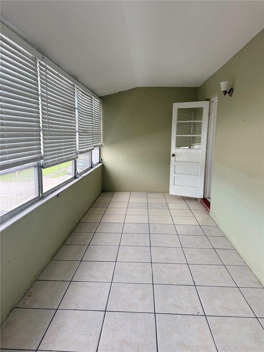 TOWN APTS CONDO - Residential