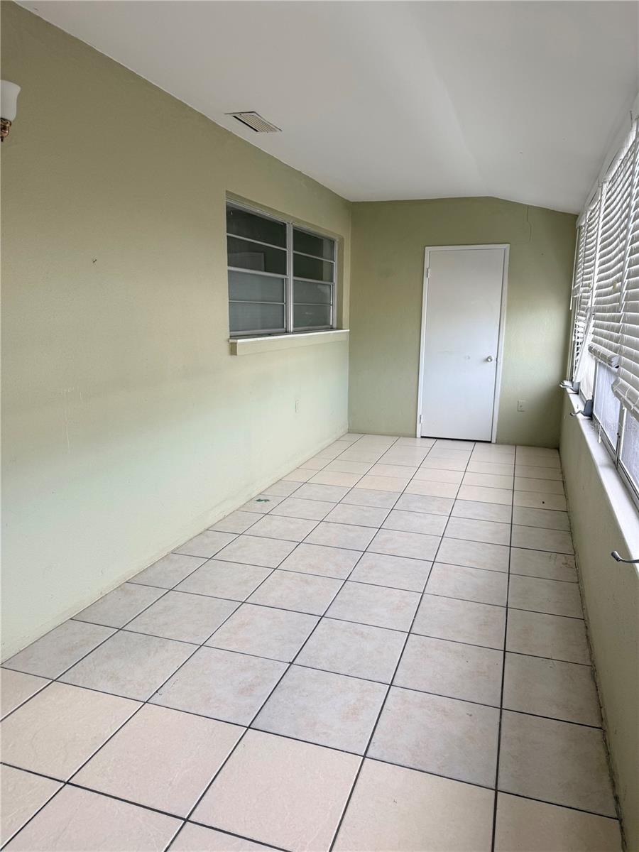 TOWN APTS CONDO - Residential