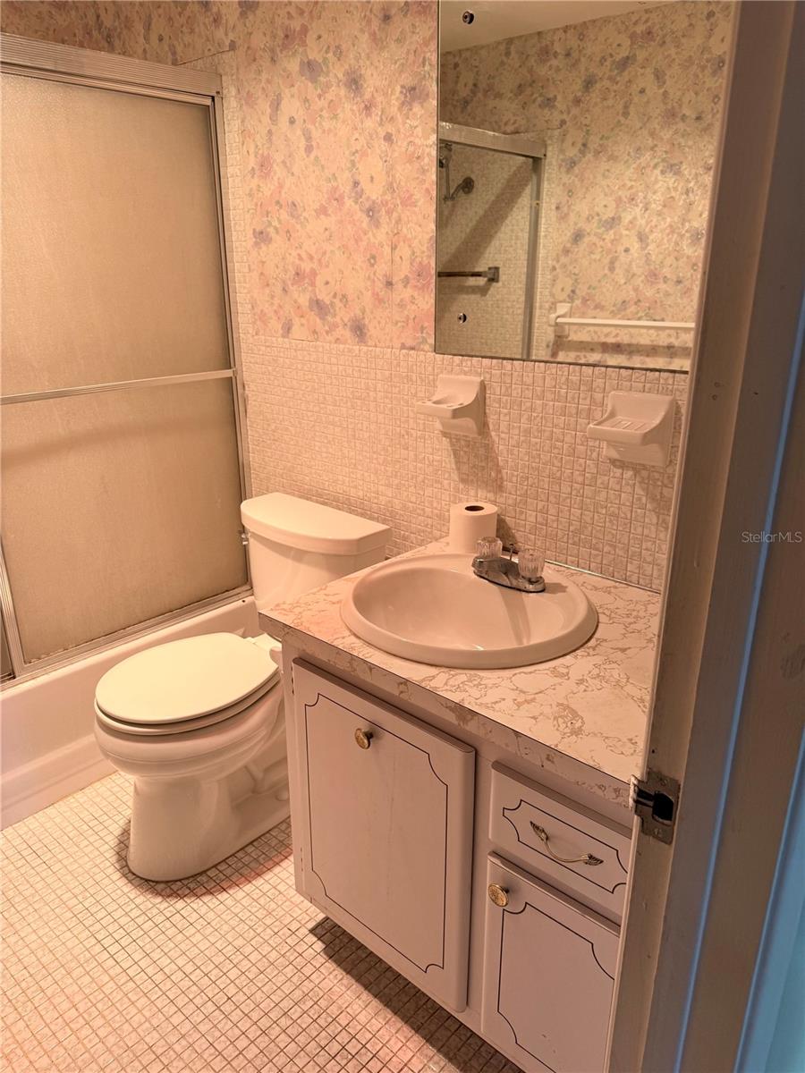 TOWN APTS CONDO - Residential