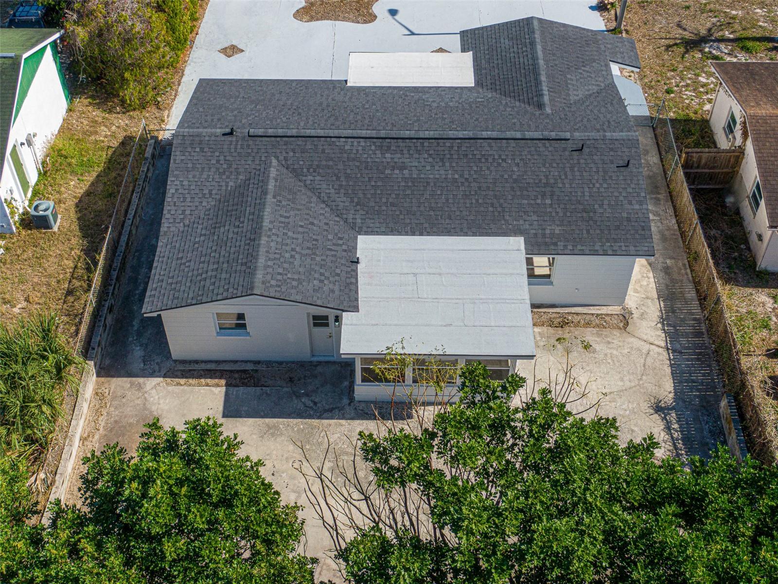 THE LAKES - Residential