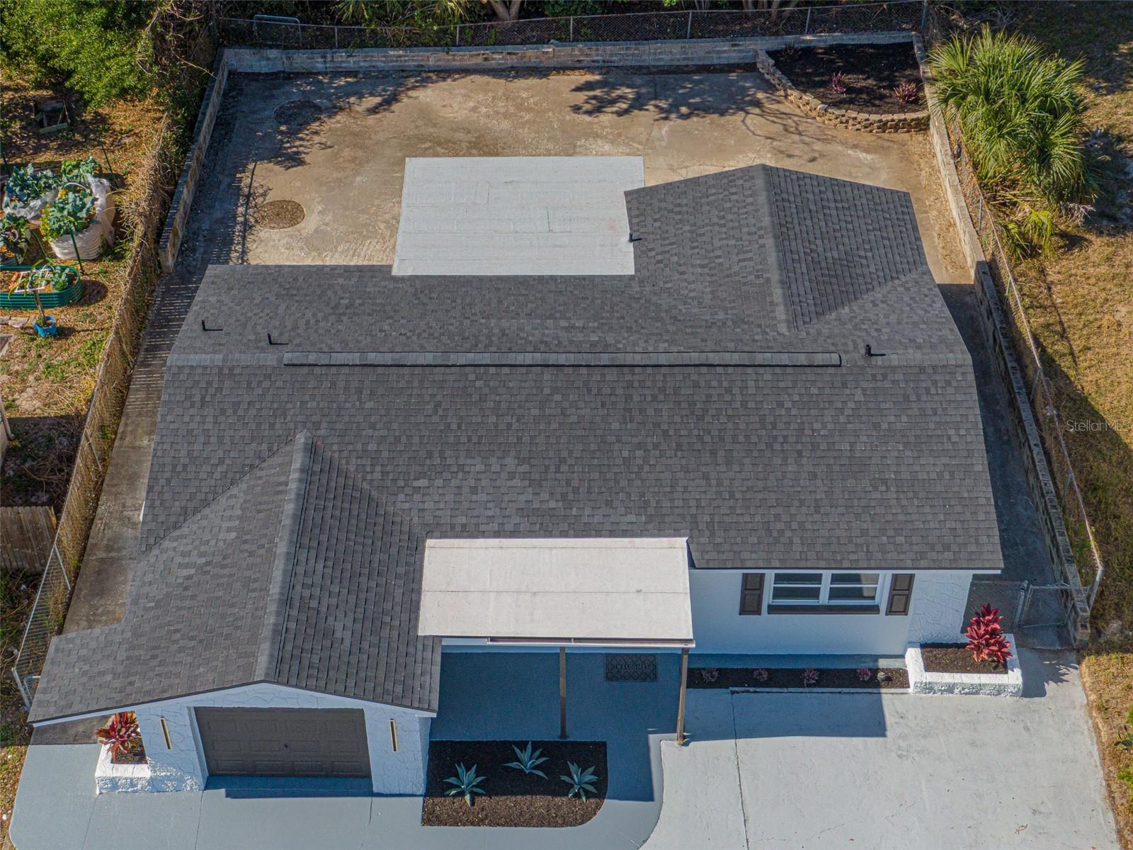 THE LAKES - Residential