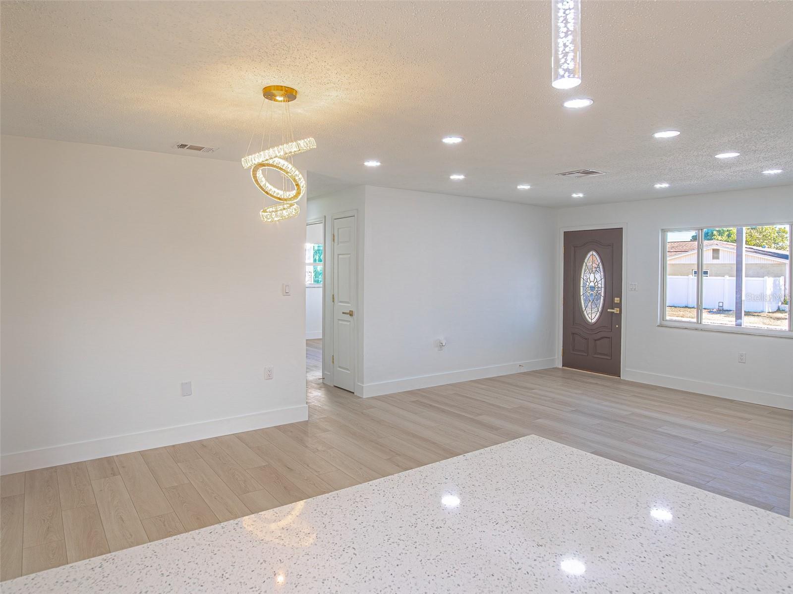 THE LAKES - Residential