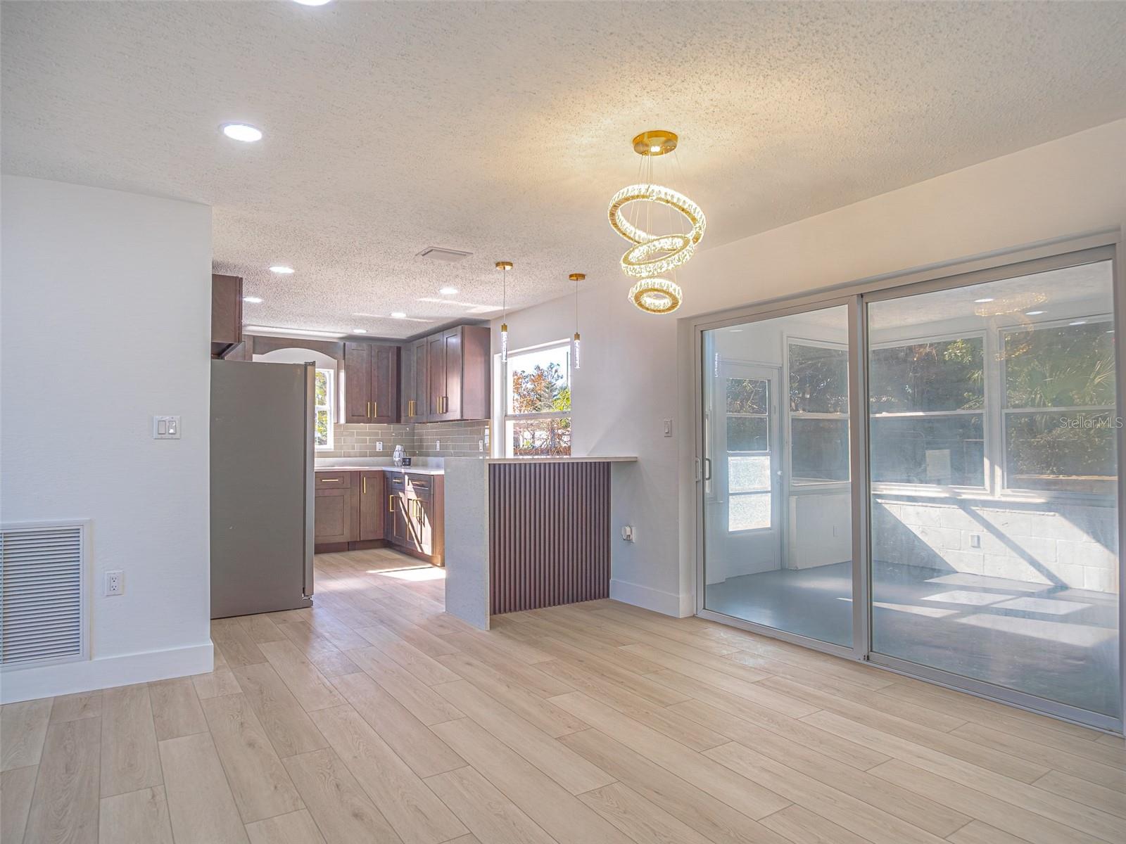 THE LAKES - Residential