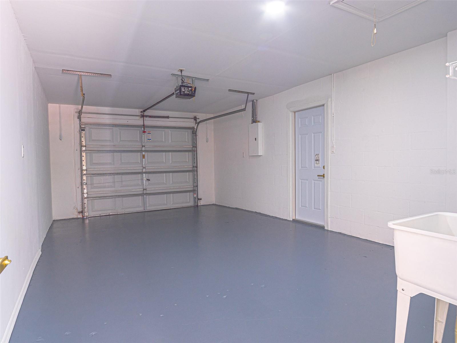 THE LAKES - Residential