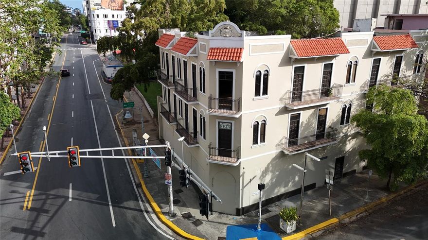 An architectural gem situated at Santurce’s most strategic and distinguished intersection, Central 22 seems like a relic from another era.  Located next to the renowned Fine Arts Center of Puerto Rico and half a block away from Puerto Rico’s Museum of Art, this iconic building owns Santurce’s most coveted address – the northeastern corner of Ponce de León and De Diego Avenues.  

The landmark building dates from the 1920’s and conserves its historic façade.  Its location is in the heart of Santurce – a prime business address surrounded by cultural and social venues, financial institutions, governmental agencies and residential alternatives. The building not only has an iconic design, it lends itself to a dynamic mix of uses.  Whether it be hospitality, residential, retail, entertainment, professional offices or a mix thereof, the property offers a blank canvas to create.  

Construction area is approximately 10,838 square feet spread over three floors plus the rooftop terrace.  Eight 12’-16’ wide balconies adorn the second and third floors on both sides and two 3’ wide balconies dominate the building’s façade facing the intersection.