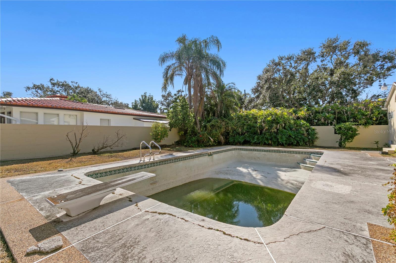 SNELL ISLE BRIGHTWATERS SEC 2 - Residential