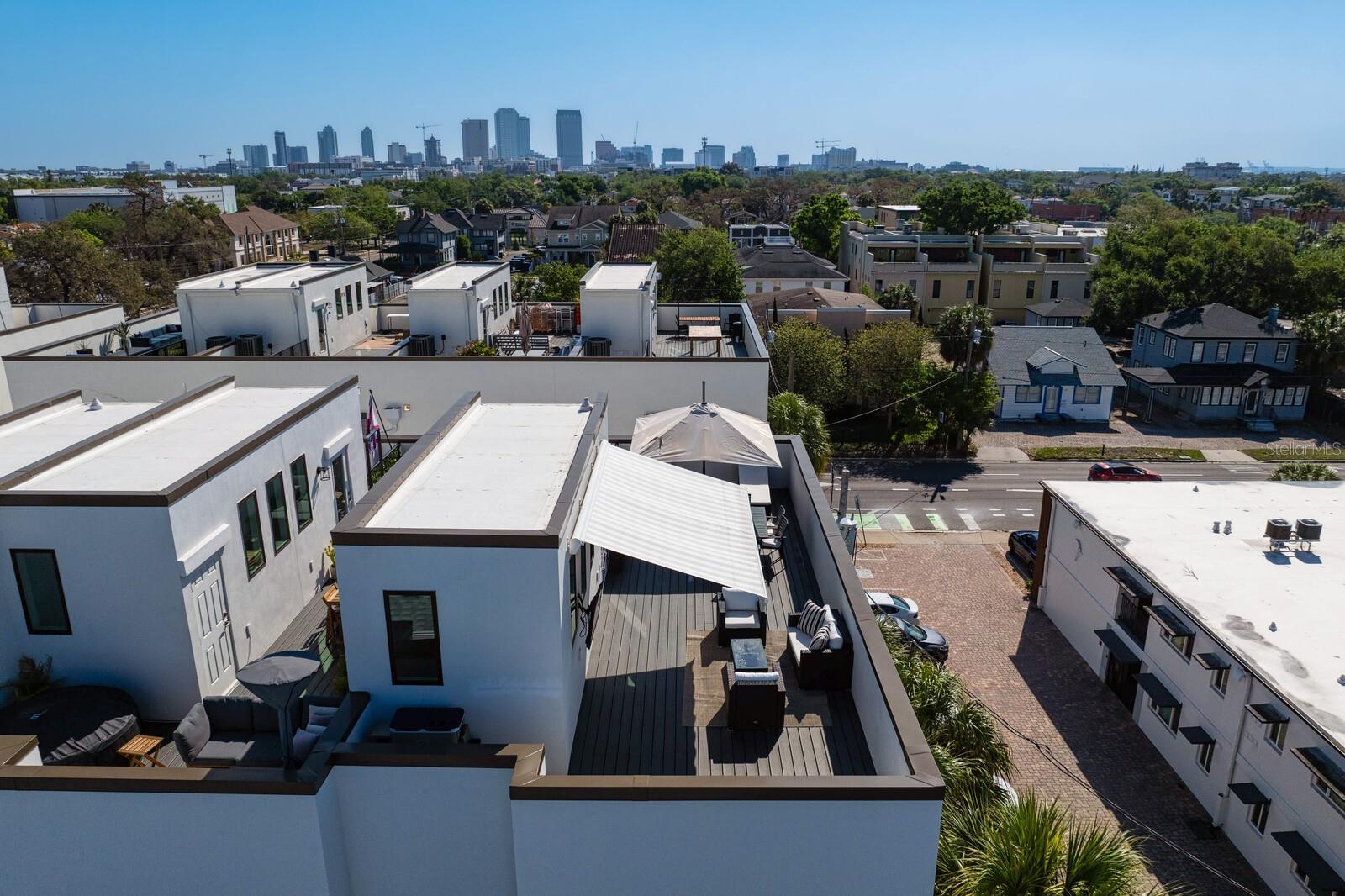 D2Y / ALCOVE TOWNHOMES - Residential