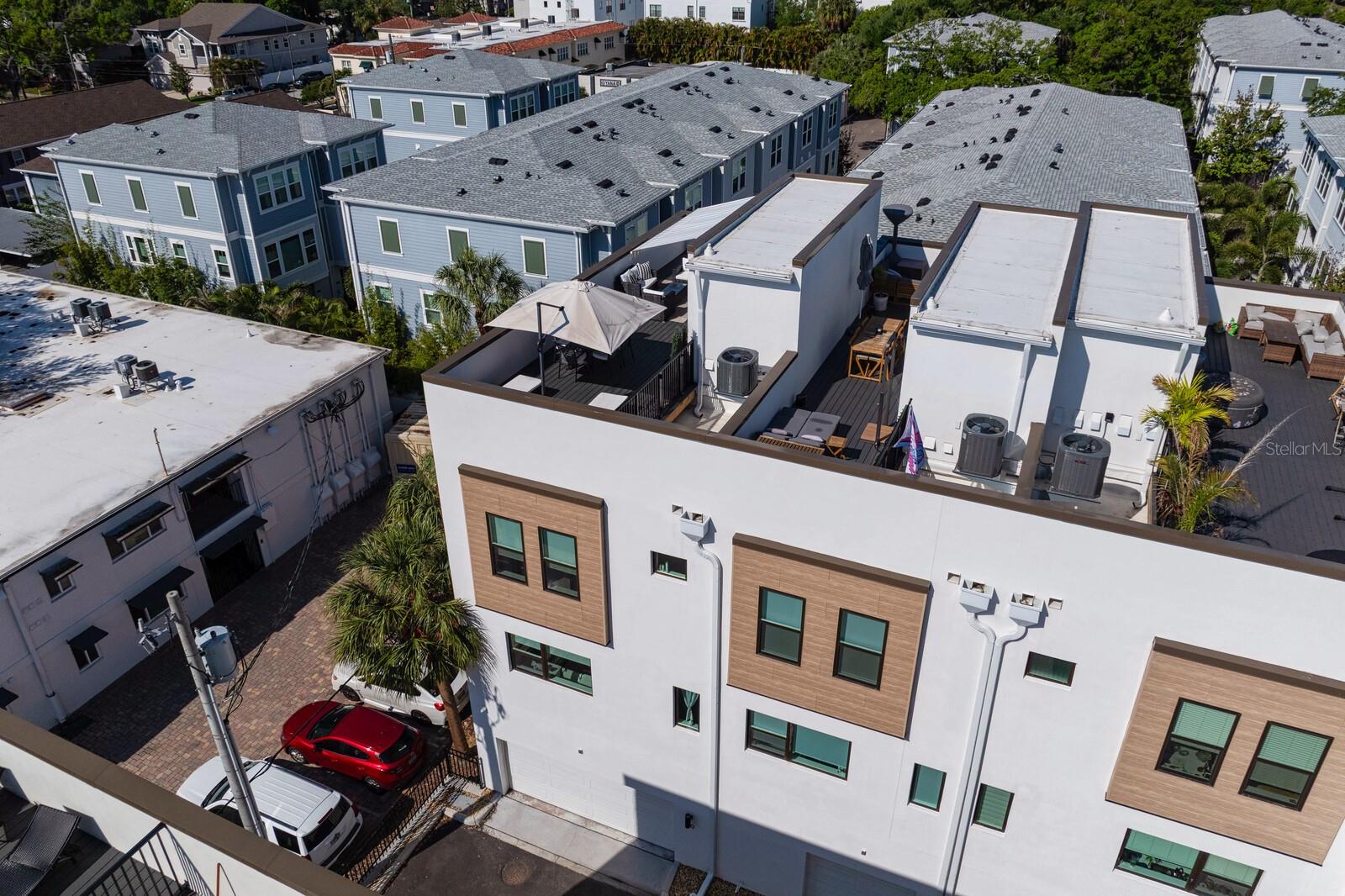 D2Y / ALCOVE TOWNHOMES - Residential