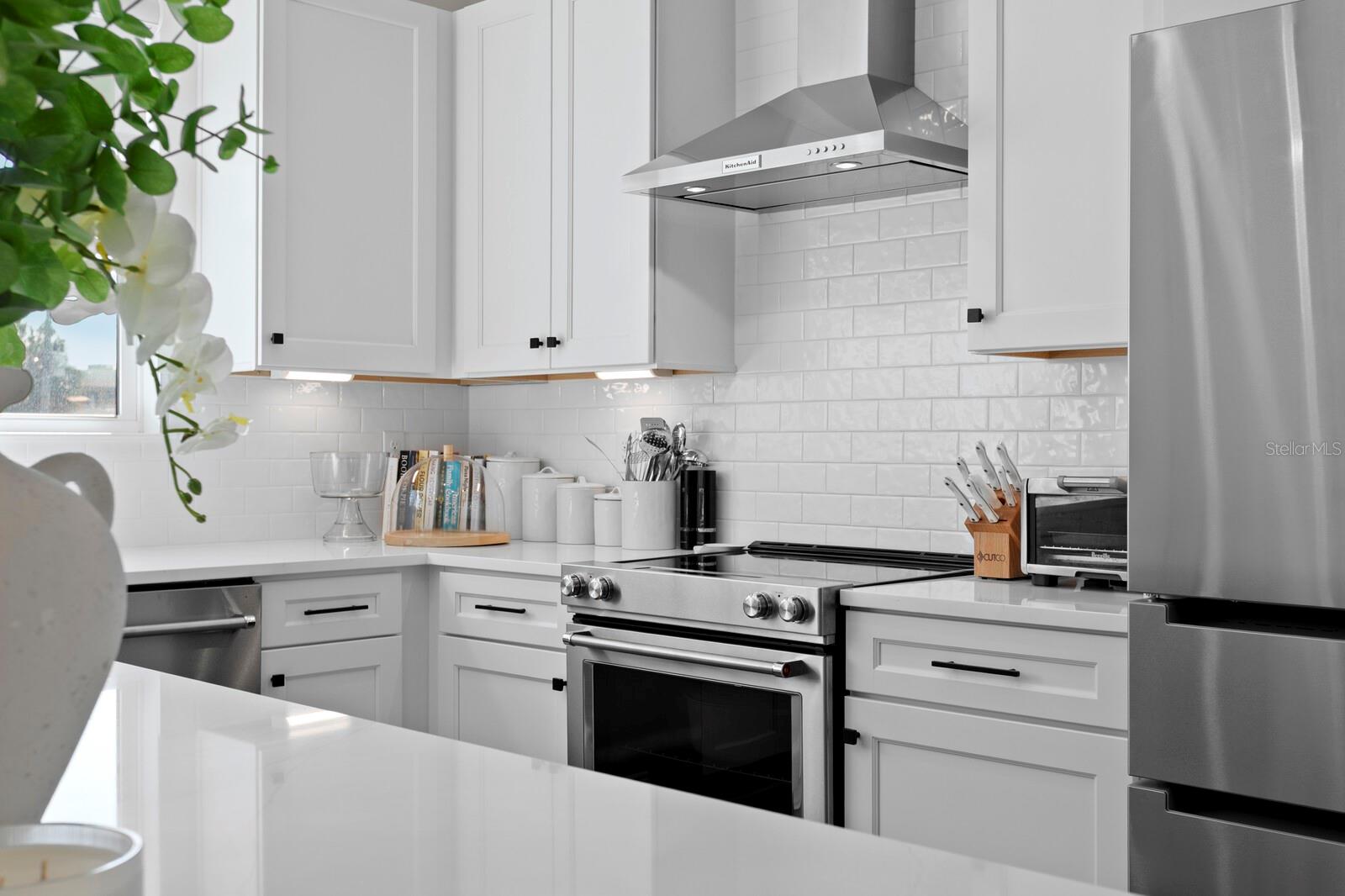 D2Y / ALCOVE TOWNHOMES - Residential