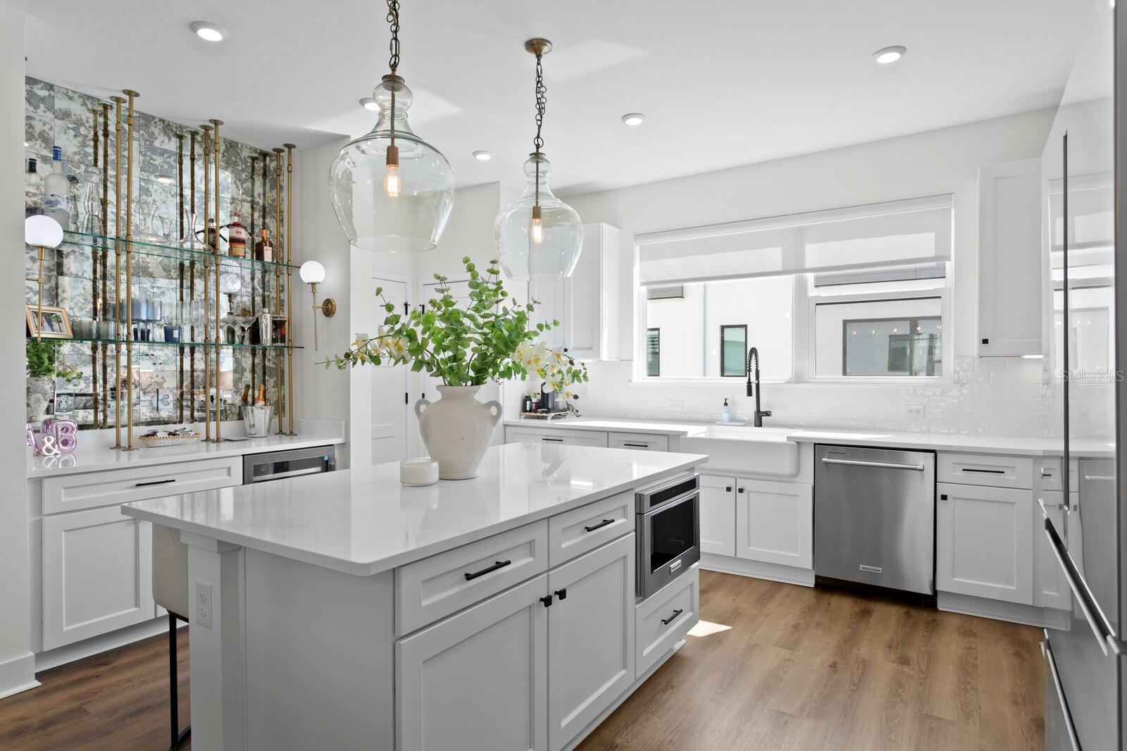 D2Y / ALCOVE TOWNHOMES - Residential