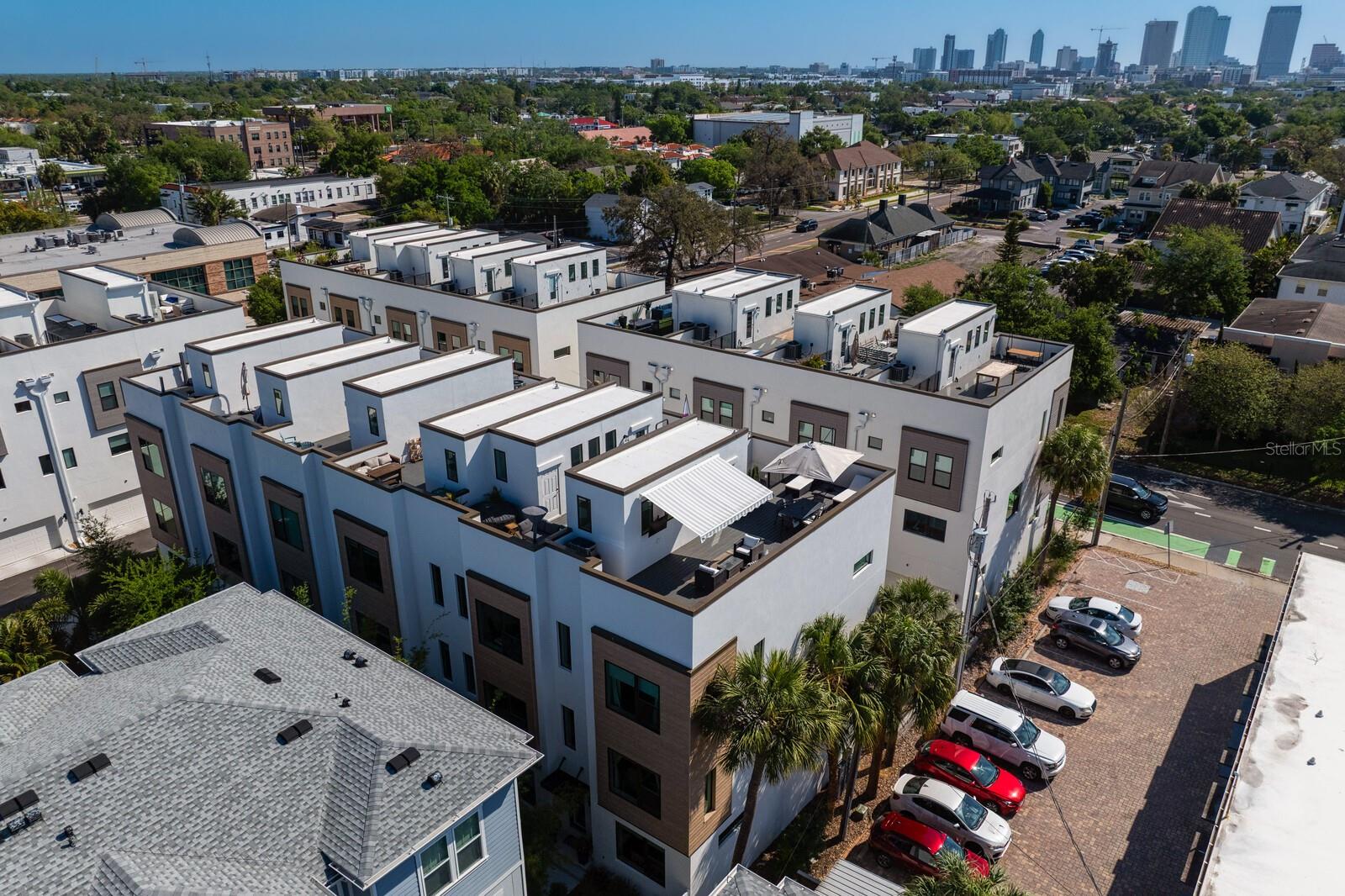 D2Y / ALCOVE TOWNHOMES - Residential