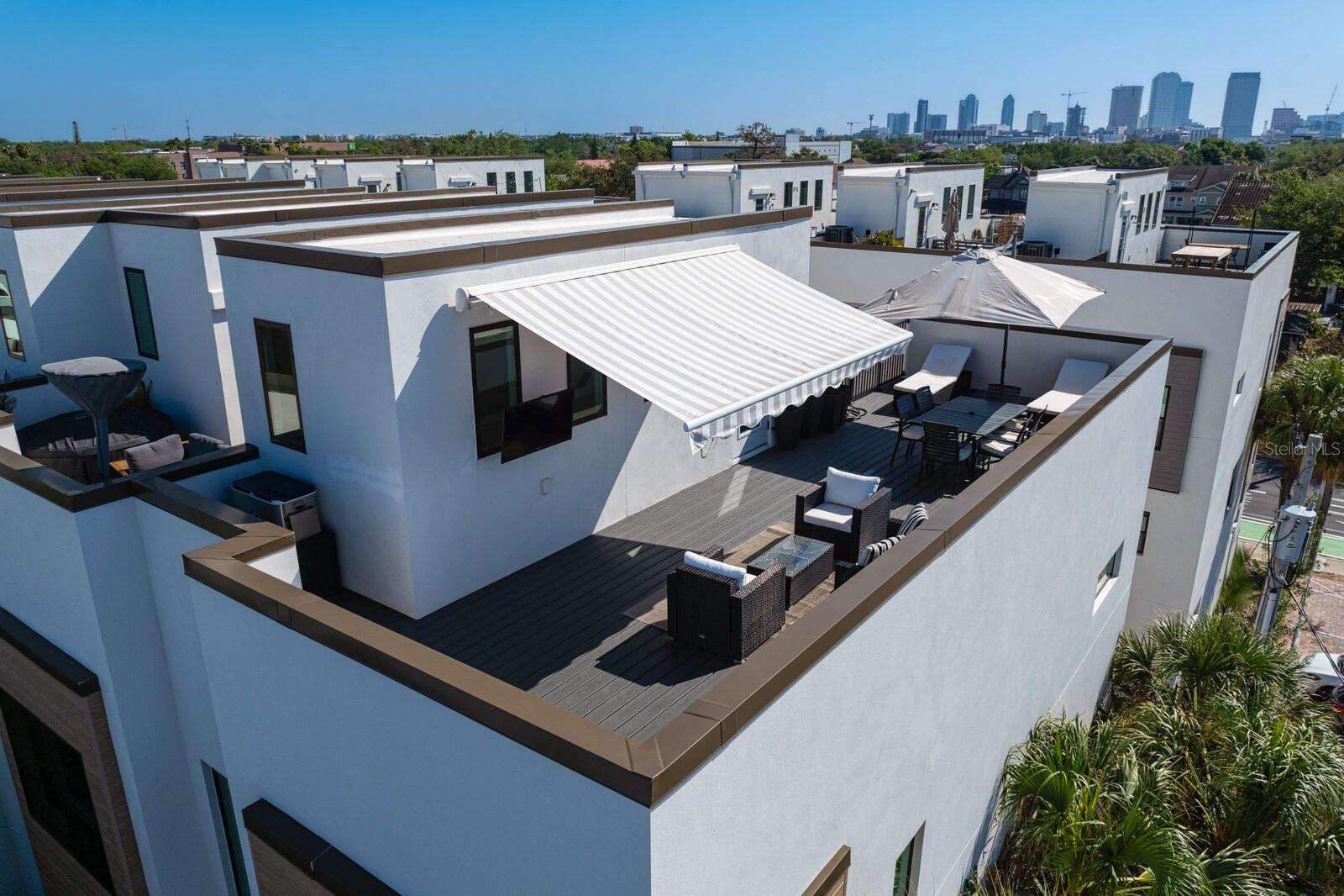 D2Y / ALCOVE TOWNHOMES - Residential