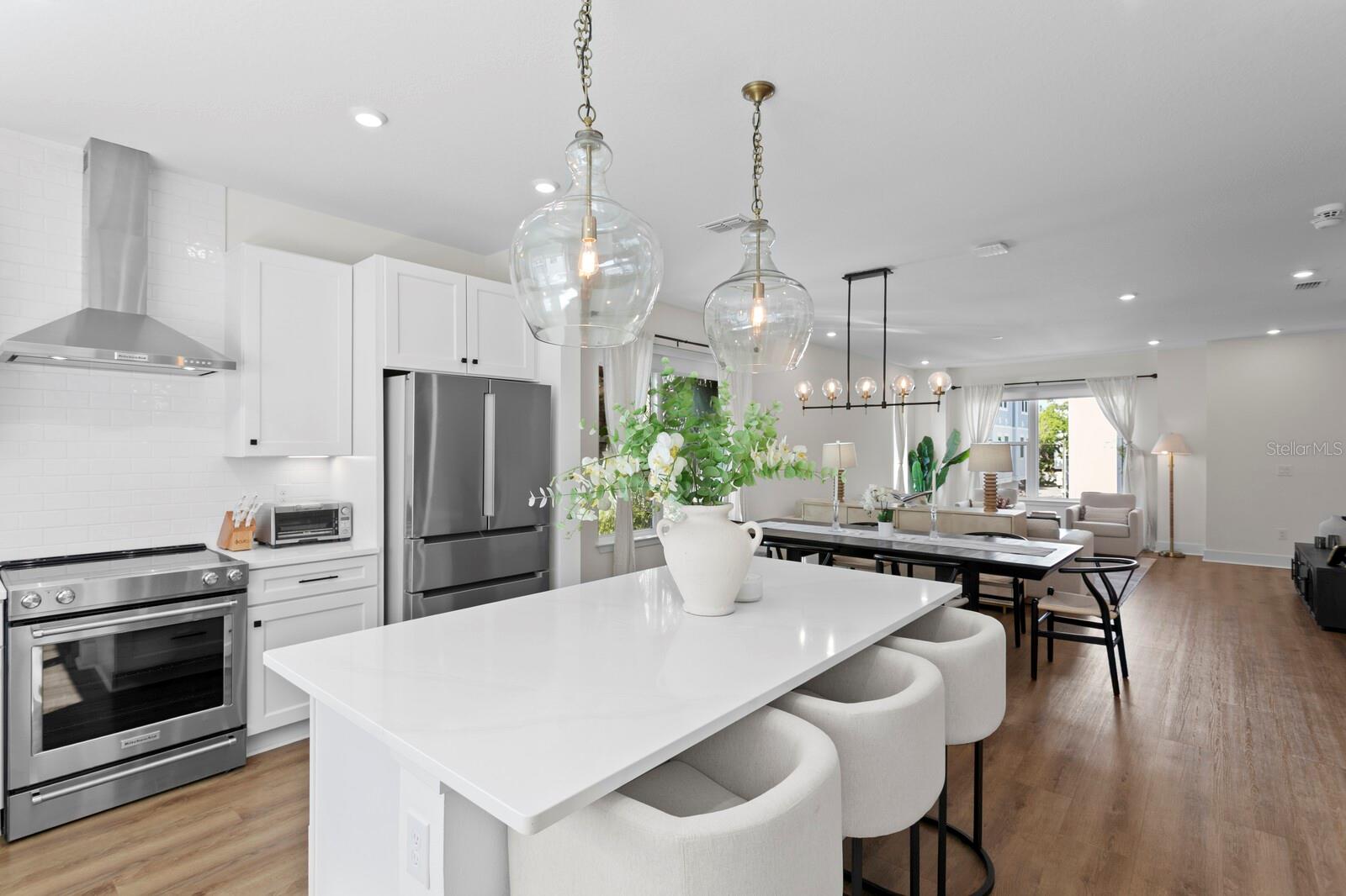 D2Y / ALCOVE TOWNHOMES - Residential