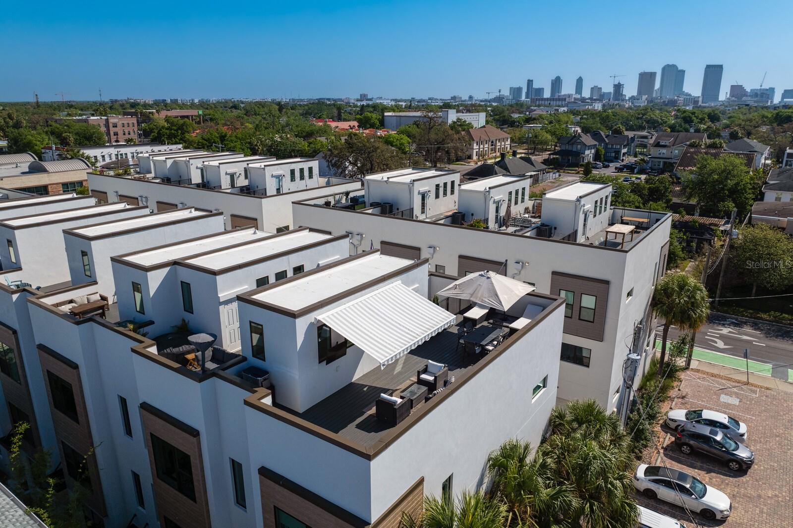 D2Y / ALCOVE TOWNHOMES - Residential