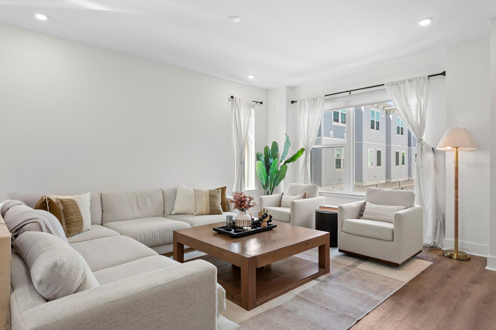 D2Y / ALCOVE TOWNHOMES - Residential