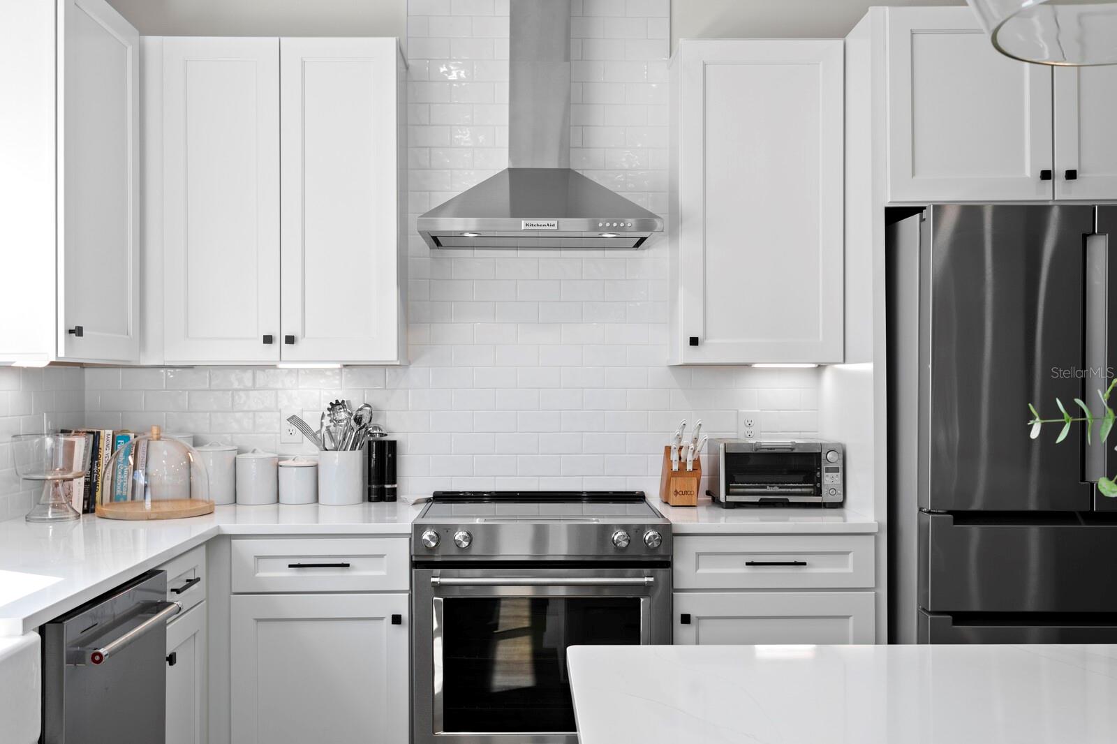 D2Y / ALCOVE TOWNHOMES - Residential