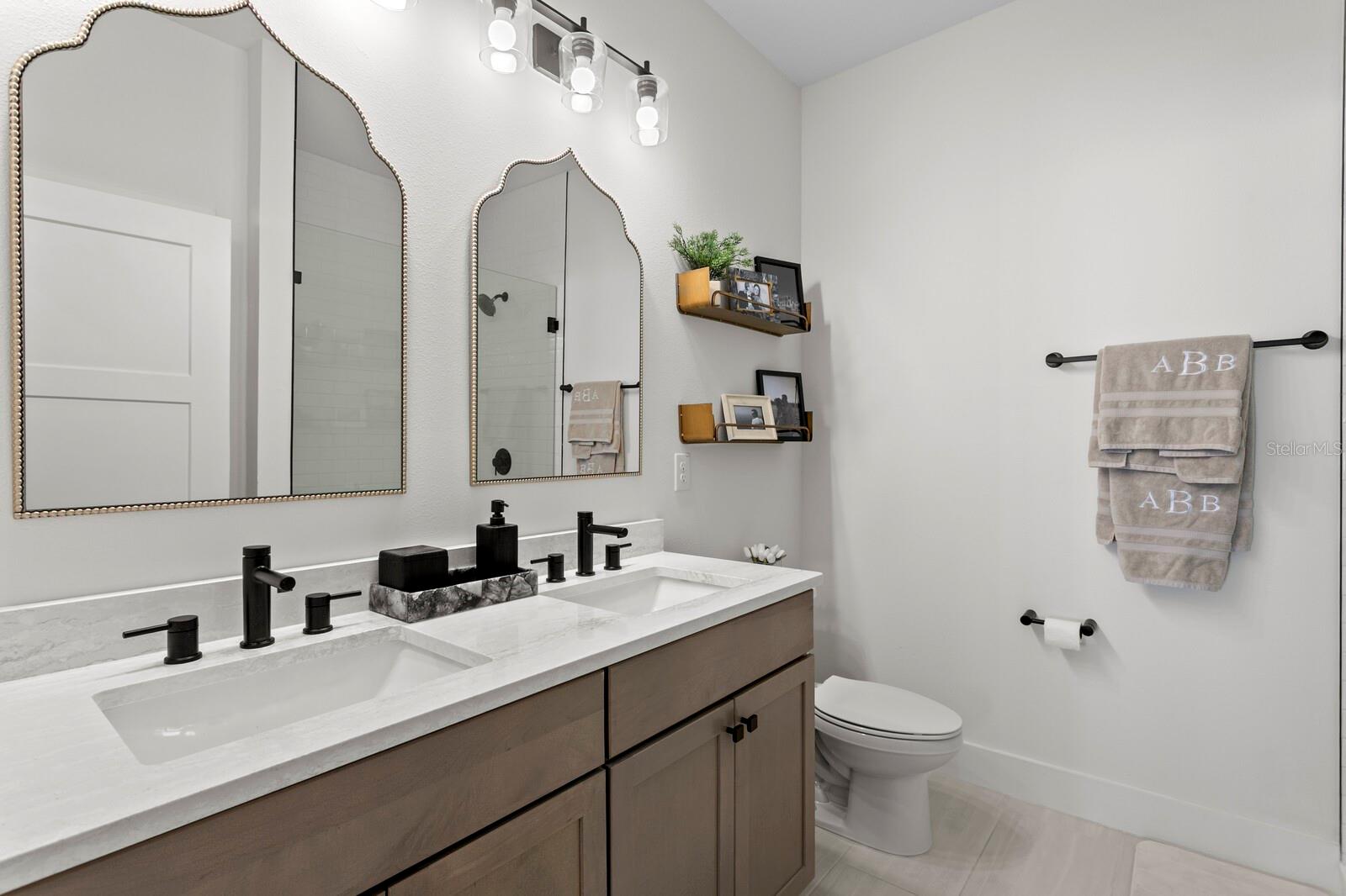 D2Y / ALCOVE TOWNHOMES - Residential