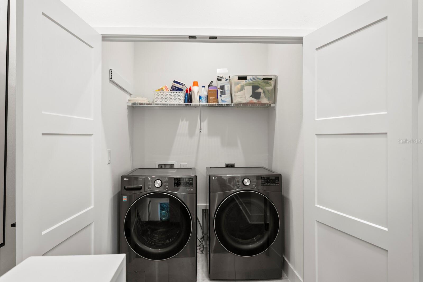 D2Y / ALCOVE TOWNHOMES - Residential