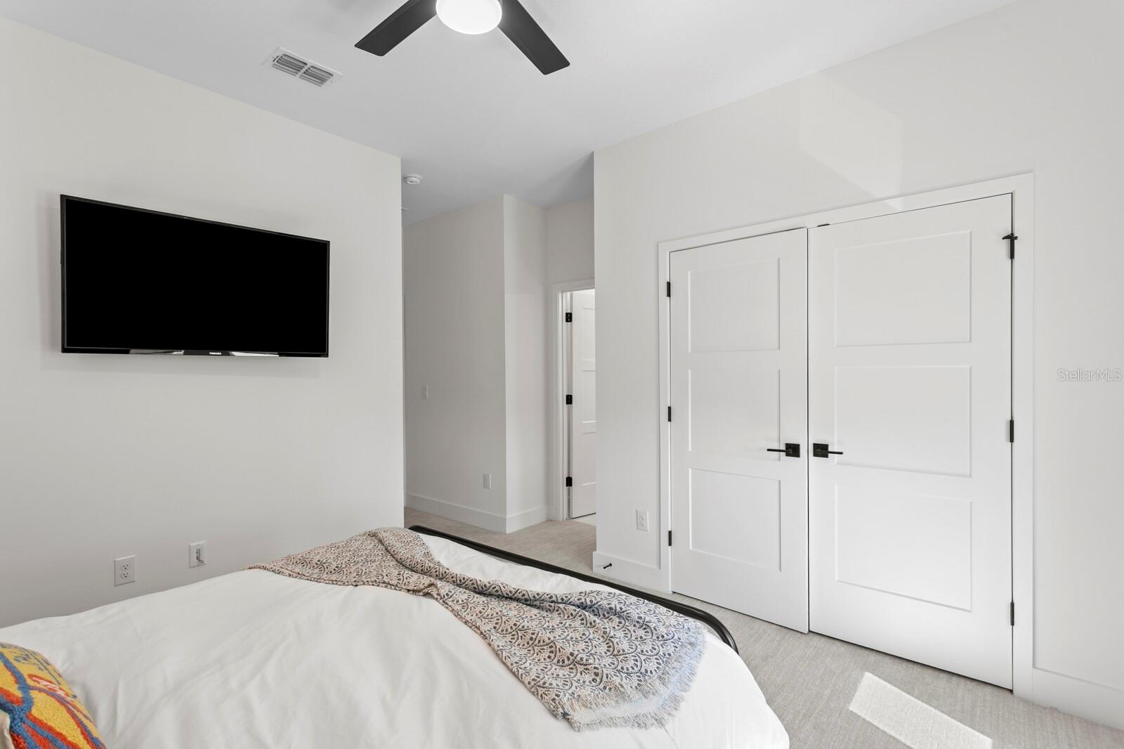 D2Y / ALCOVE TOWNHOMES - Residential