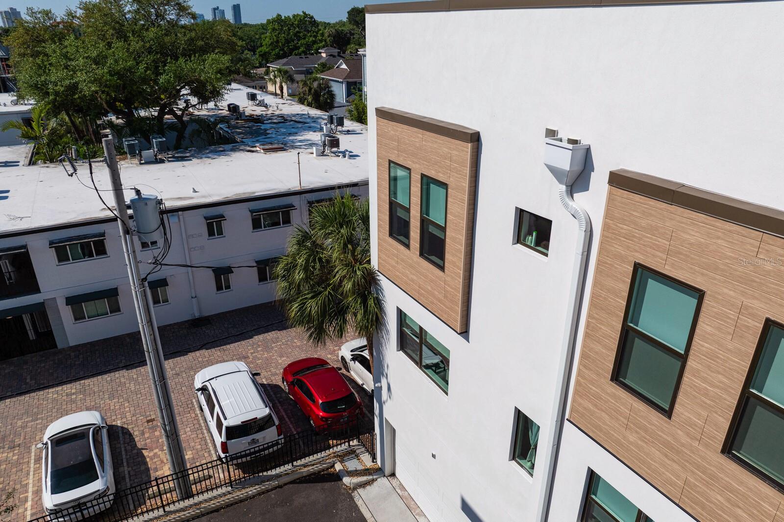 D2Y / ALCOVE TOWNHOMES - Residential