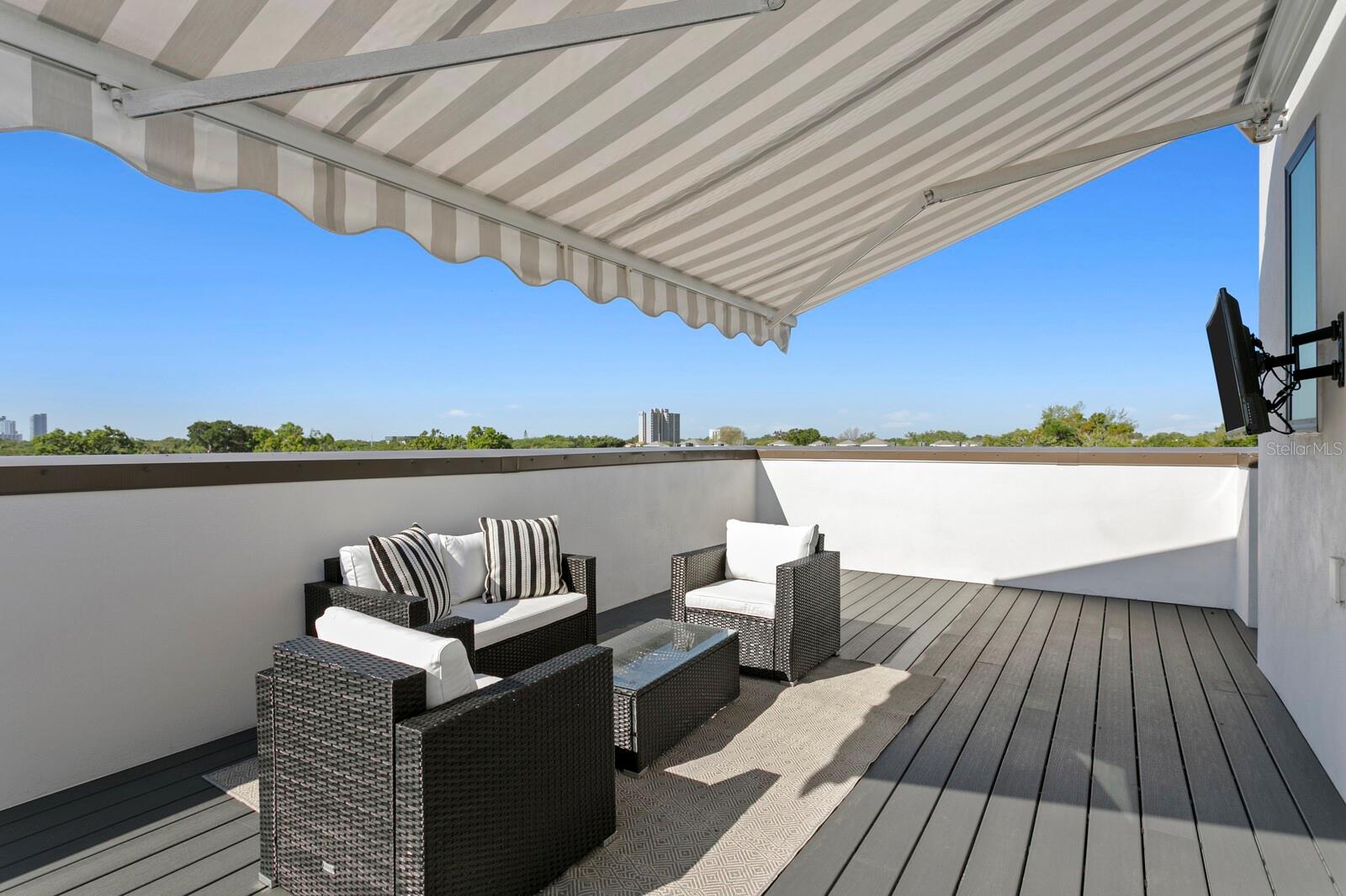 D2Y / ALCOVE TOWNHOMES - Residential