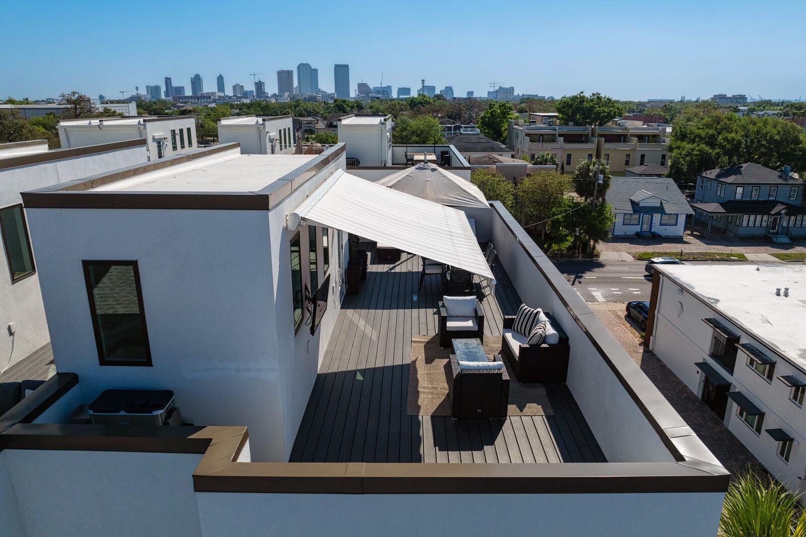 D2Y / ALCOVE TOWNHOMES - Residential