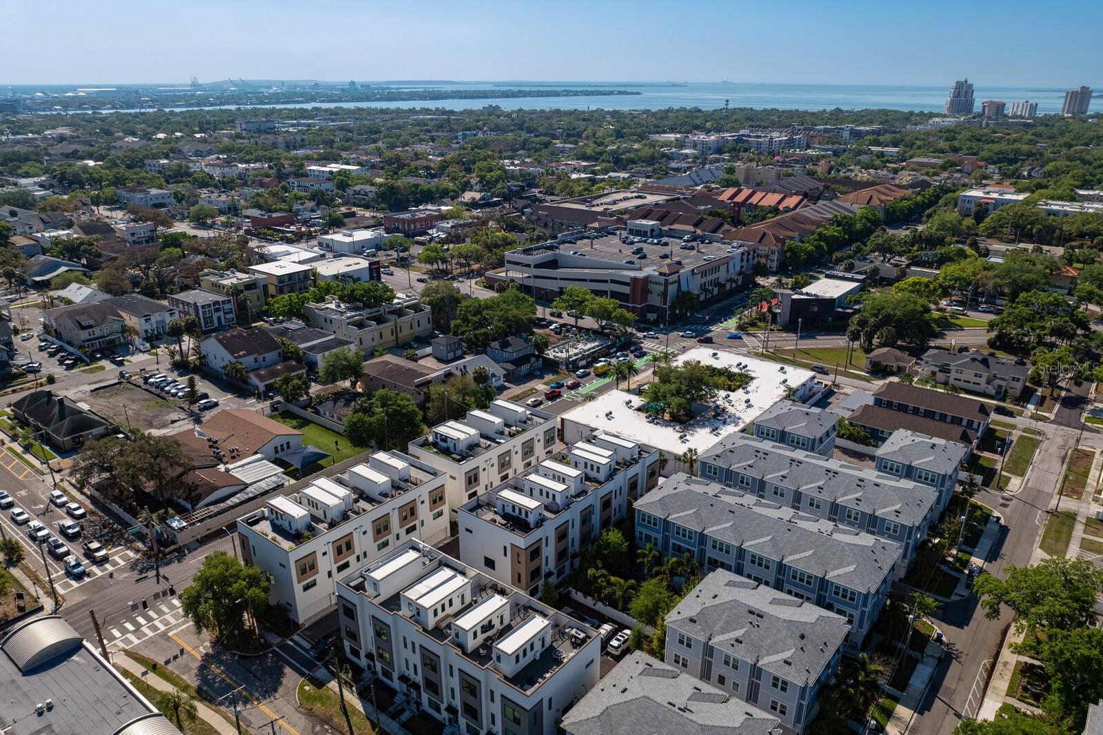 D2Y / ALCOVE TOWNHOMES - Residential