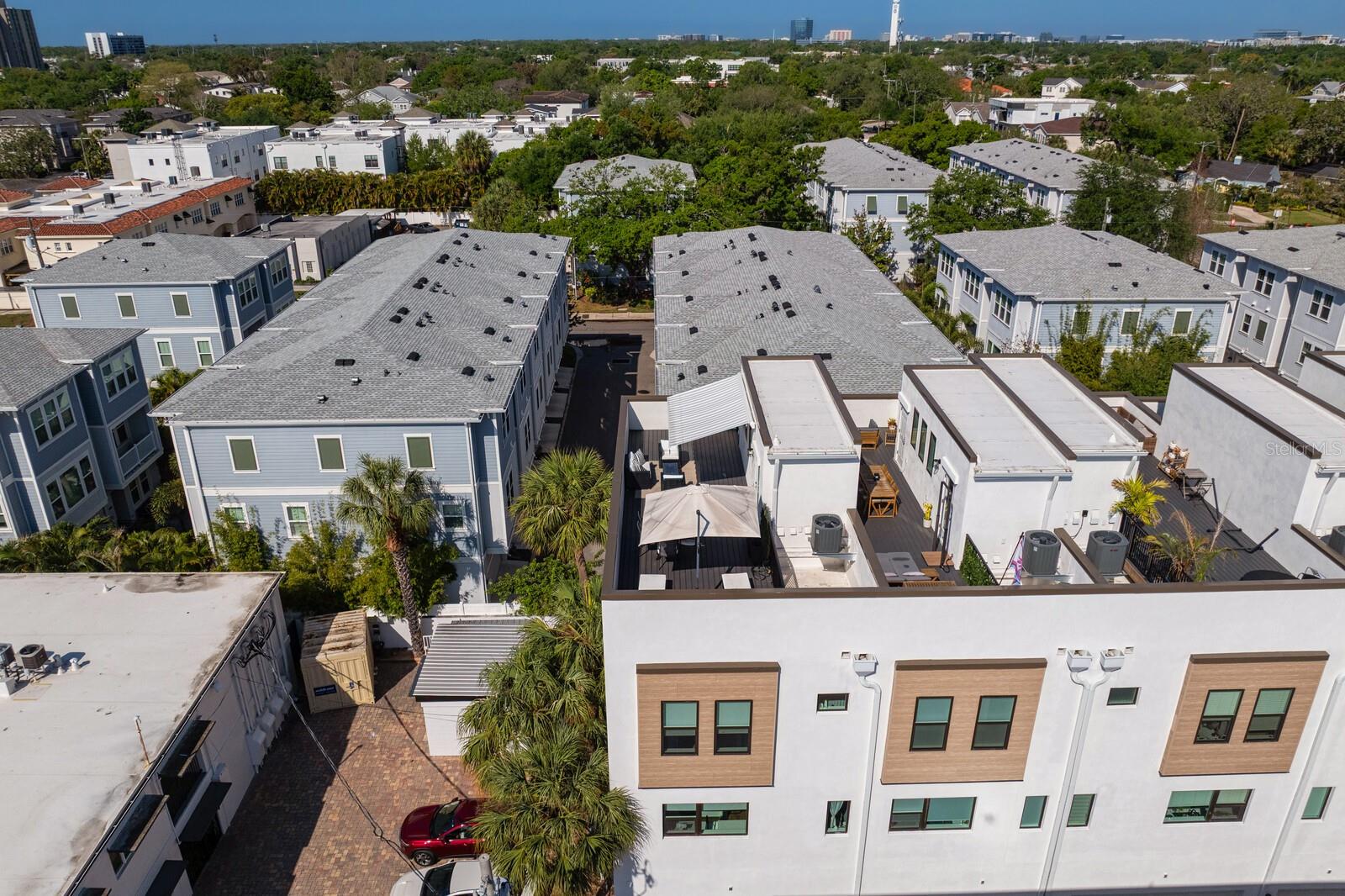 D2Y / ALCOVE TOWNHOMES - Residential