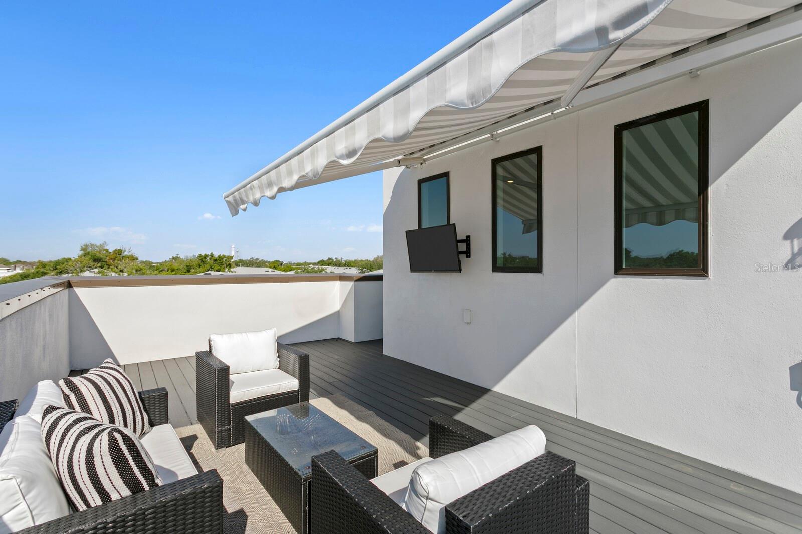 D2Y / ALCOVE TOWNHOMES - Residential