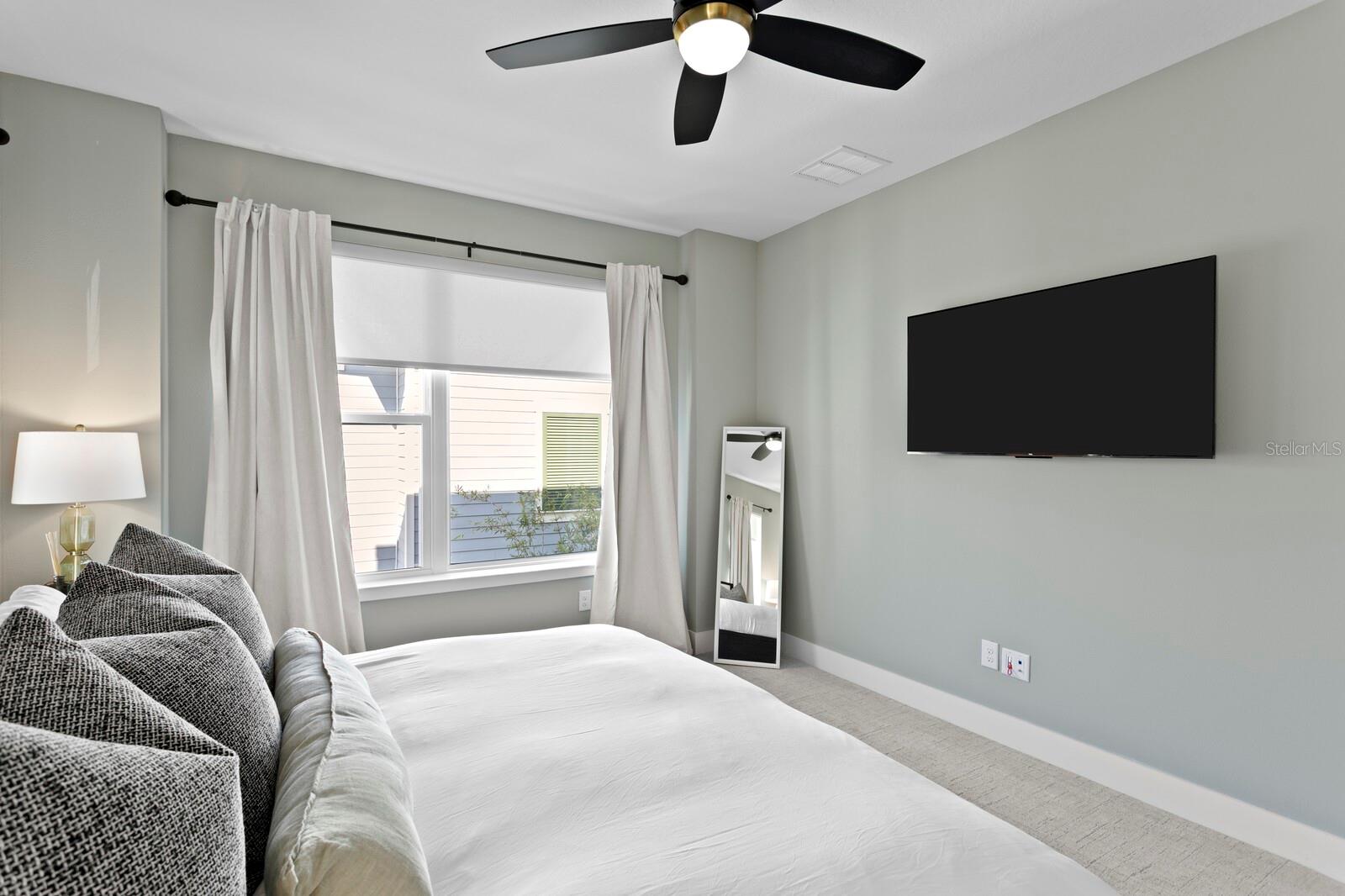 D2Y / ALCOVE TOWNHOMES - Residential