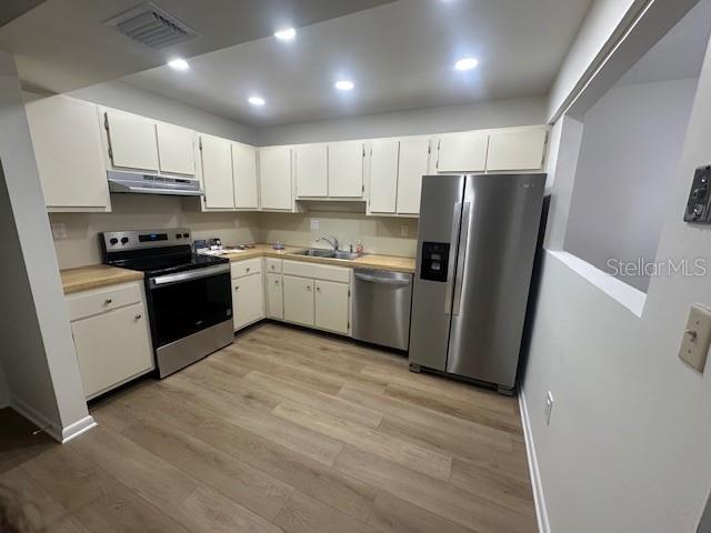 PARK LAKE VILLAS CONDO CB 2/52 - Residential