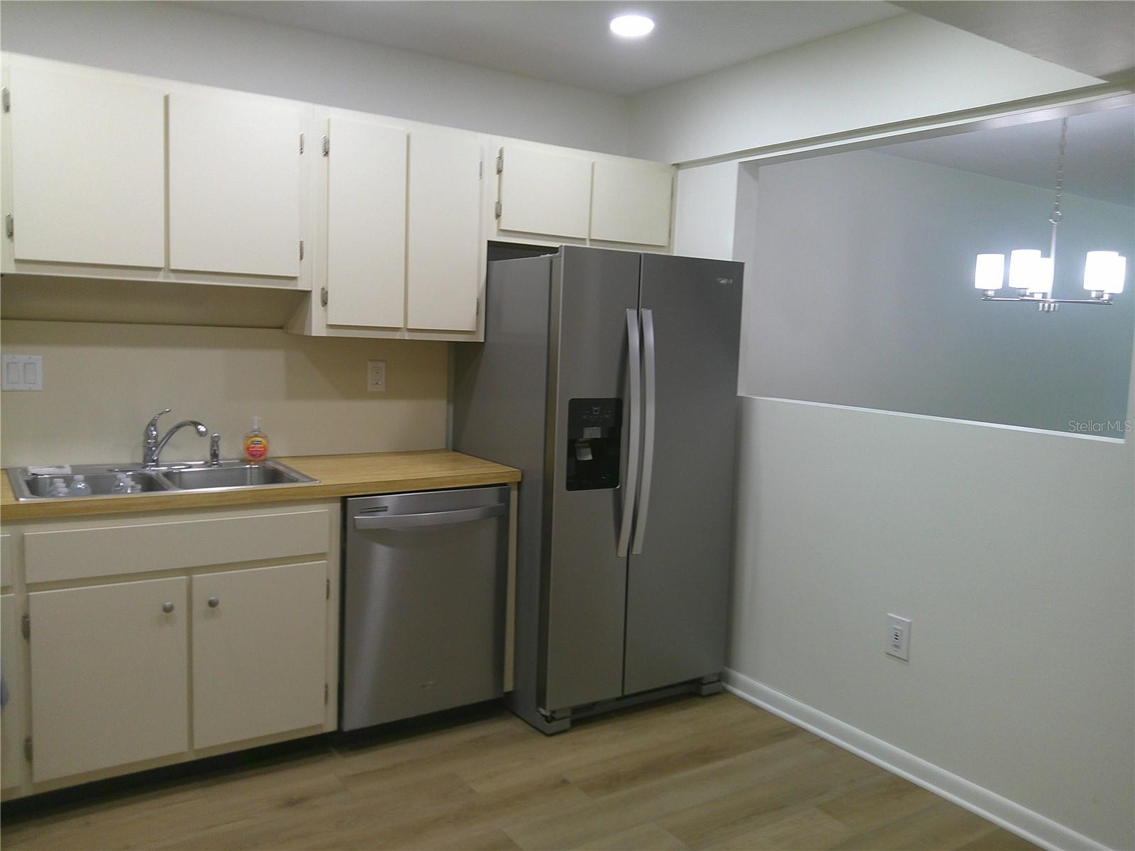 PARK LAKE VILLAS CONDO CB 2/52 - Residential