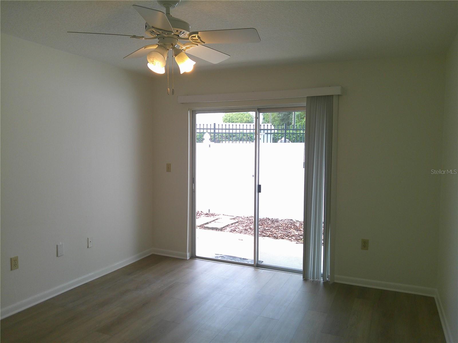 PARK LAKE VILLAS CONDO CB 2/52 - Residential