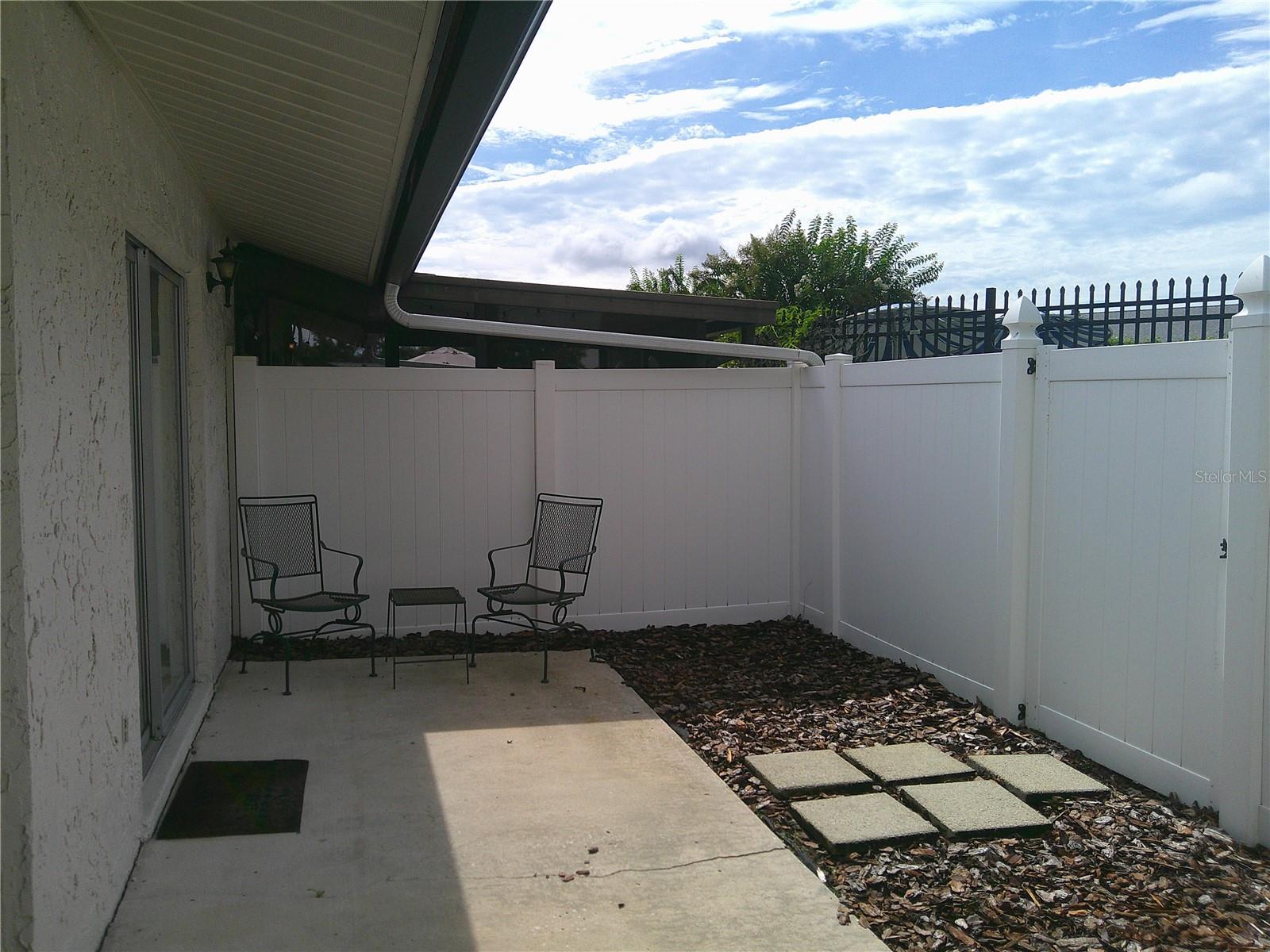 PARK LAKE VILLAS CONDO CB 2/52 - Residential