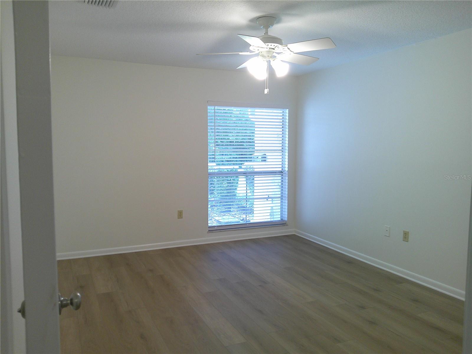 PARK LAKE VILLAS CONDO CB 2/52 - Residential