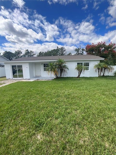 Photo of 811 W Birchwood Circle, Kissimmee, FL 34743 (MLS # O6324535)
